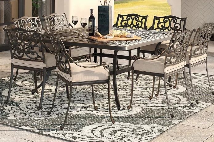 Black & White Classic Elegance.jpg