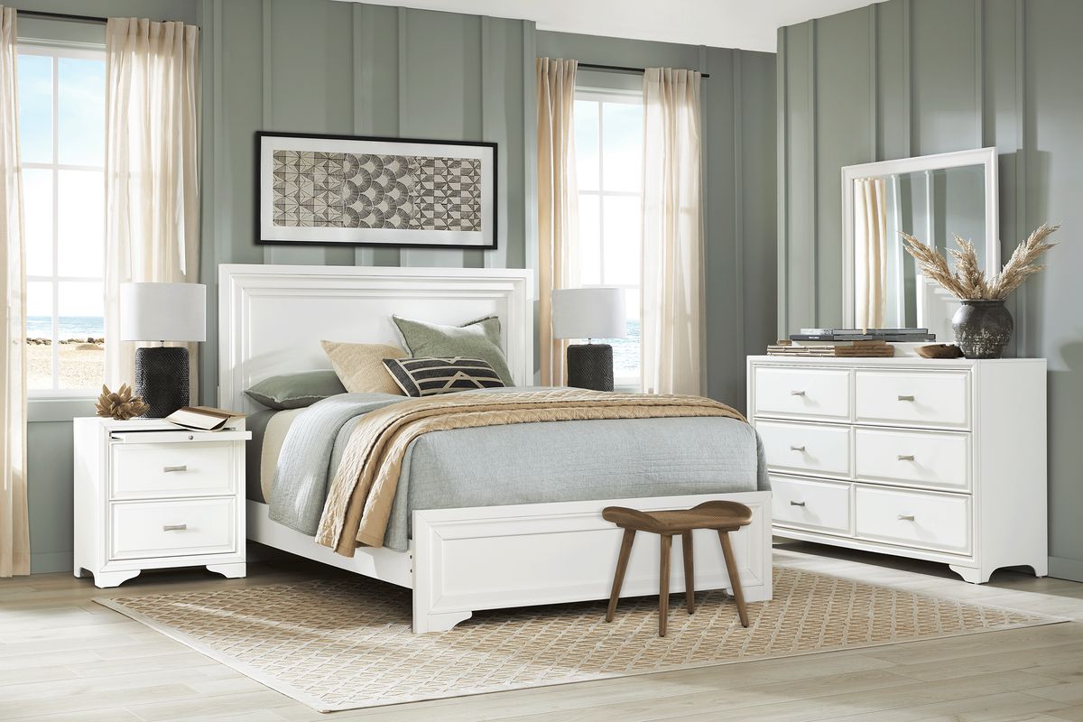 Belcourt White Colors,White 3 Pc King Panel Bed - Rooms To Go