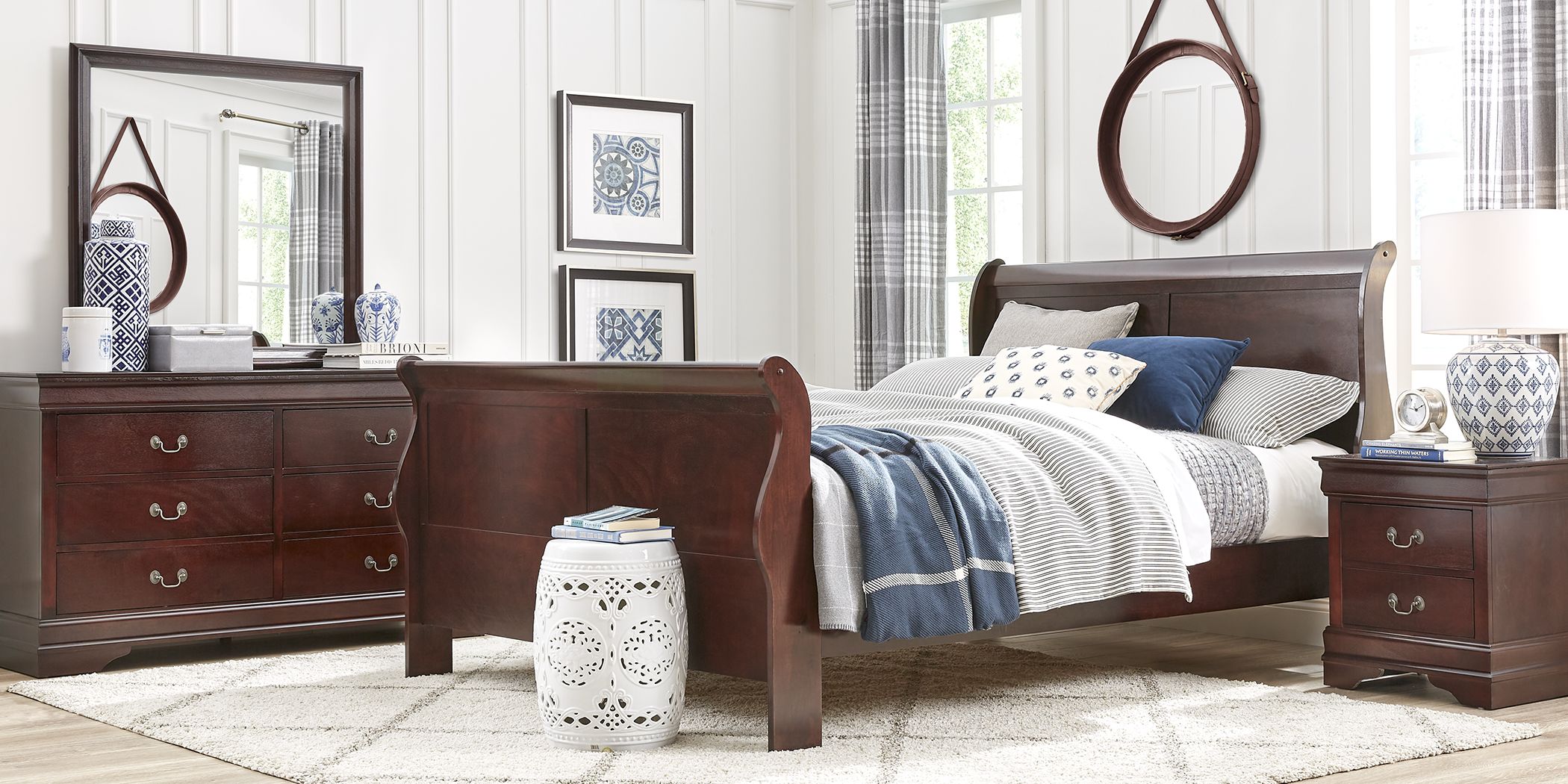 Brevard Brown Cherry 5 Pc Queen Sleigh Bedroom Rooms To Go