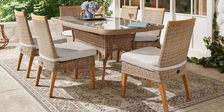 Cindy Crawford Home Hamptons Cove Gray 5 Pc Rectangle Outdoor Dining Set with Linen Cushions