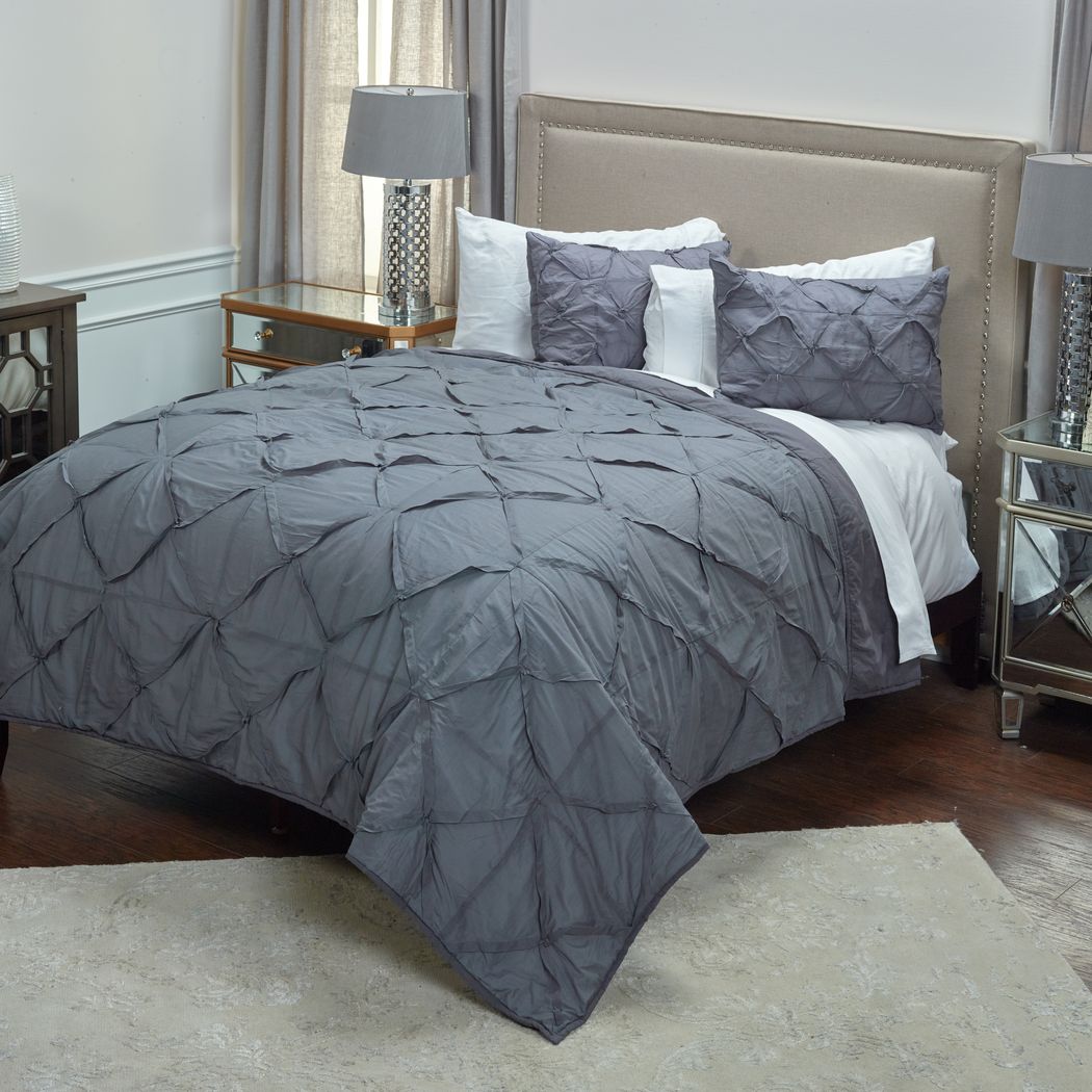 Gaspare Dark Gray Queen Quilt Rooms To Go