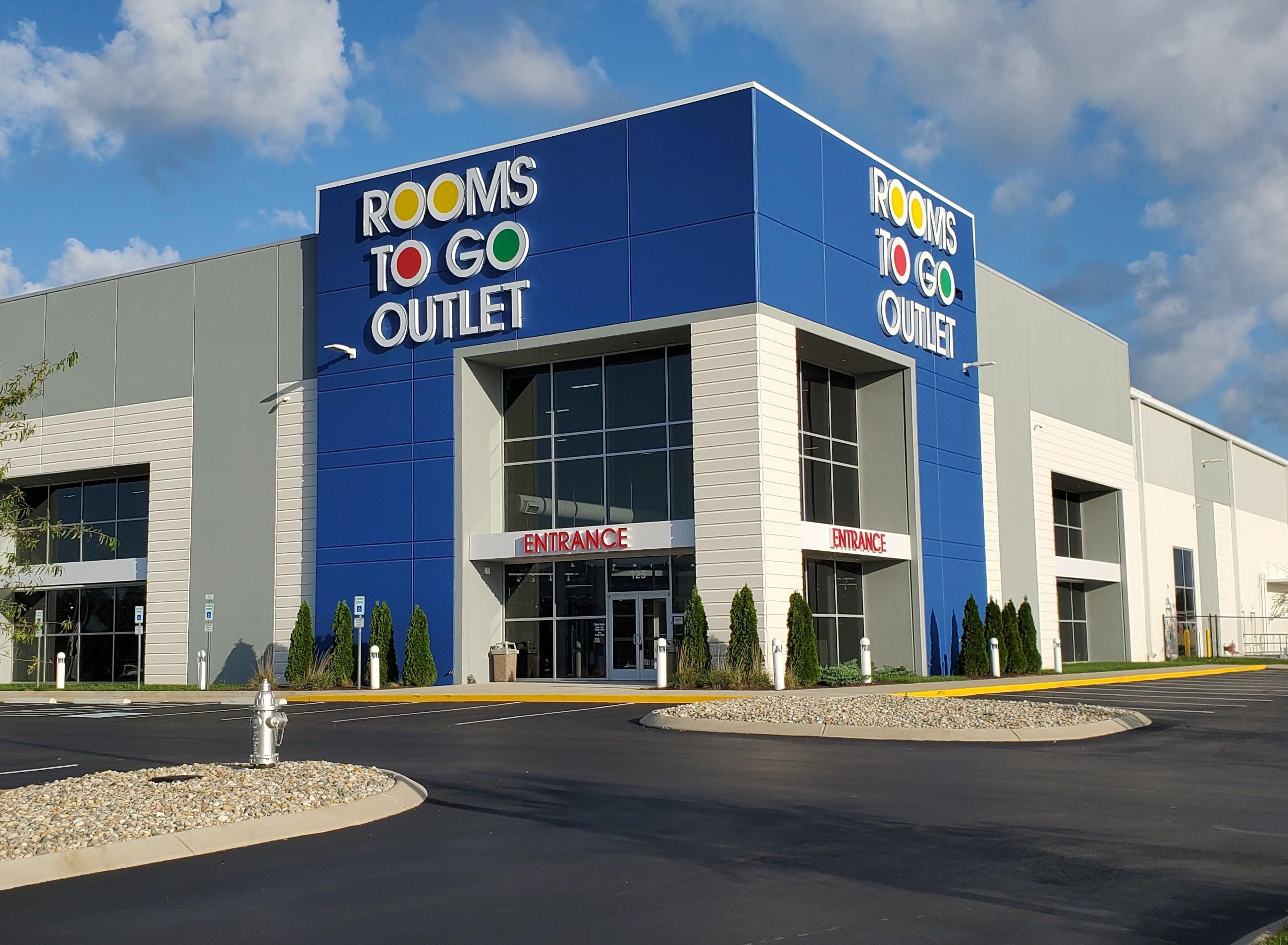 Rooms To Go Furniture Outlet - Warehouse Discounts & Clearance