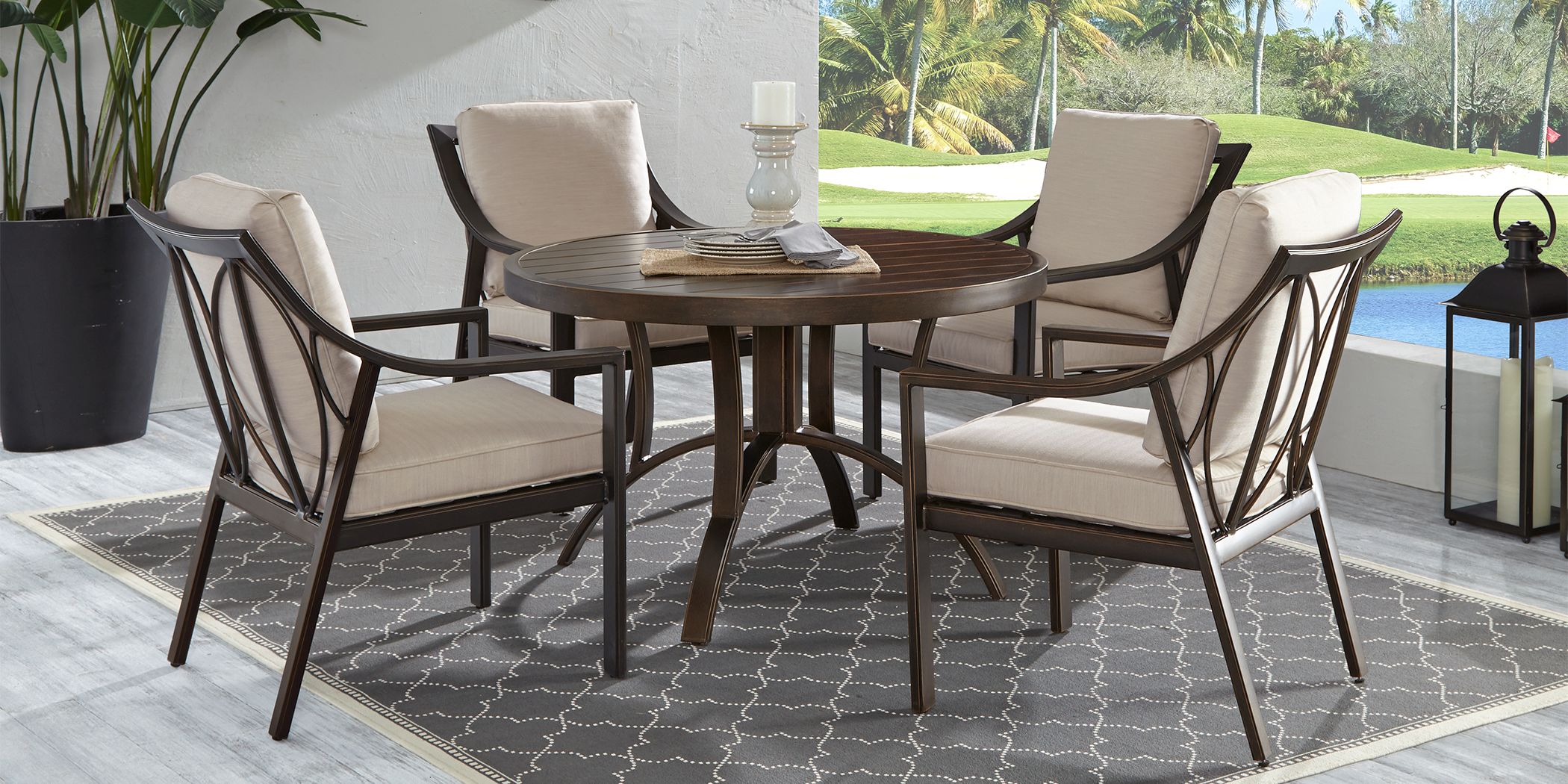 Round Outdoor Patio Dining Sets