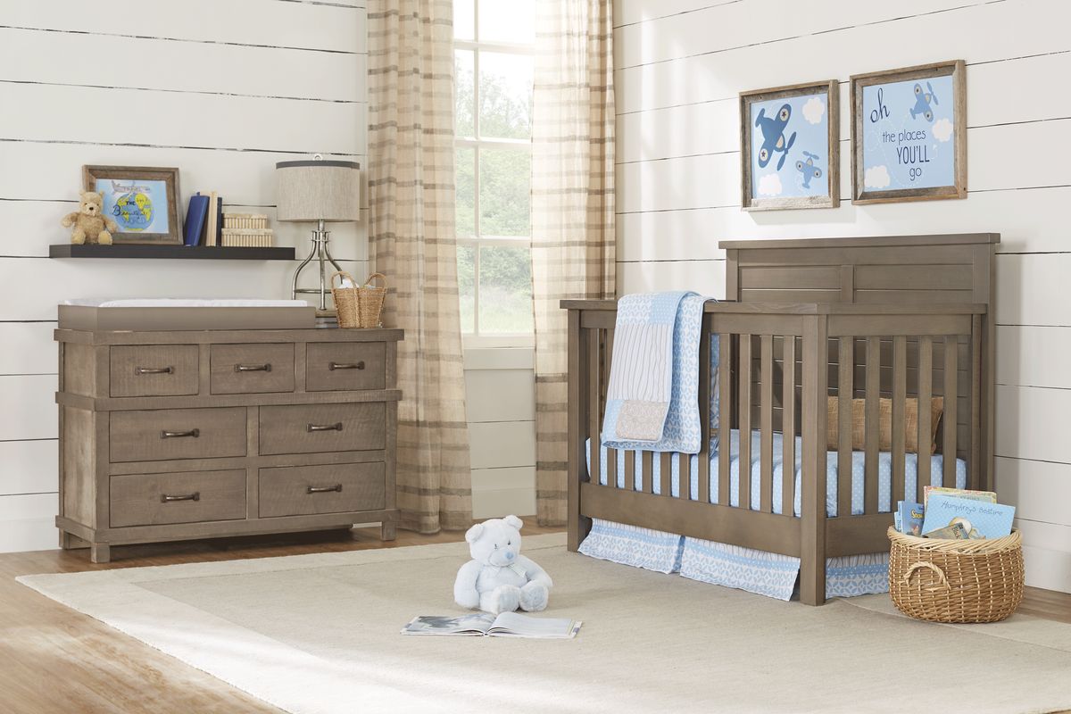 Rooms to go outlet baby crib