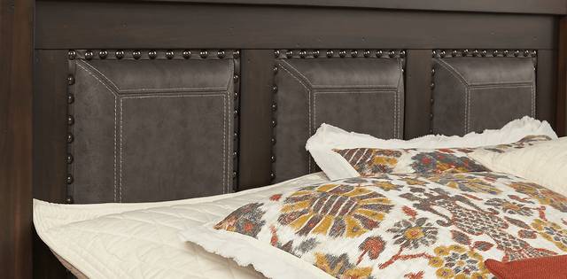 Abbeywood Brown 9 Pc Queen Poster Bedroom - Thumbnail - Image 4
