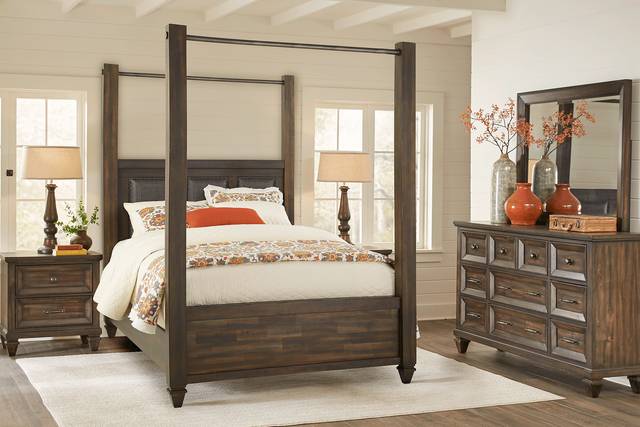 Abbeywood Brown 5 Pc Queen Poster Bedroom - Thumbnail - Image 1