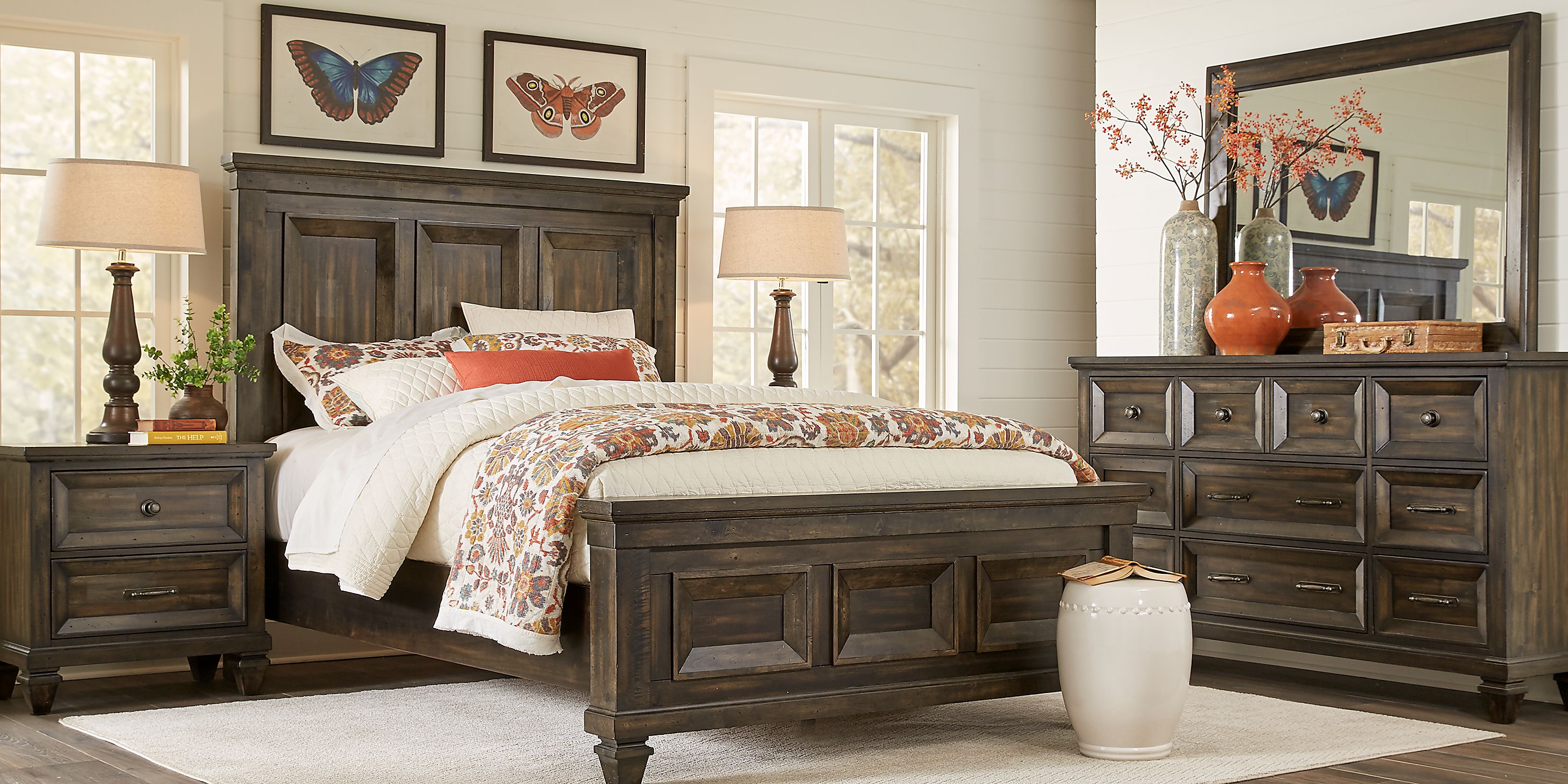 Abbeywood 7 Pc Brown Dark Wood Queen Bedroom Set With 3 Pc Queen