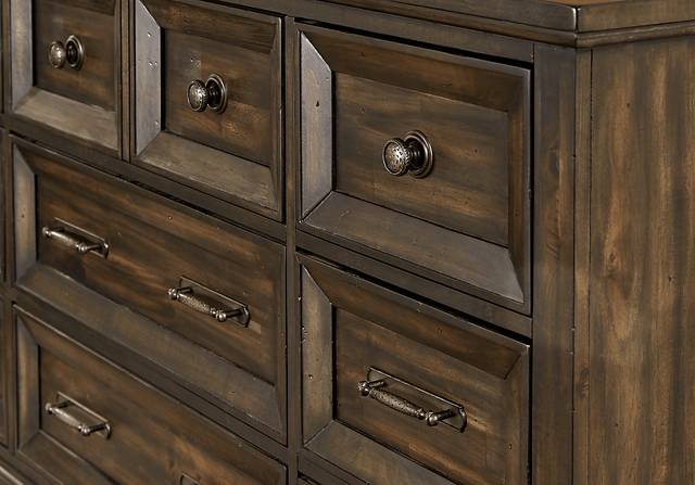 Abbeywood Brown 9 Pc King Poster Bedroom - Thumbnail - Image 7