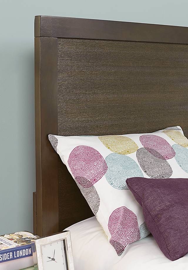Abbott Hazelnut 5 Pc Queen Panel Bedroom - Thumbnail - Image 4