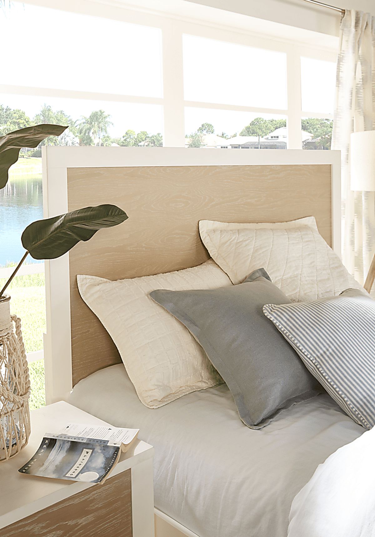 Abbott 5 Pc White Colors,White King Bedroom Set With 3 Pc King Panel ...
