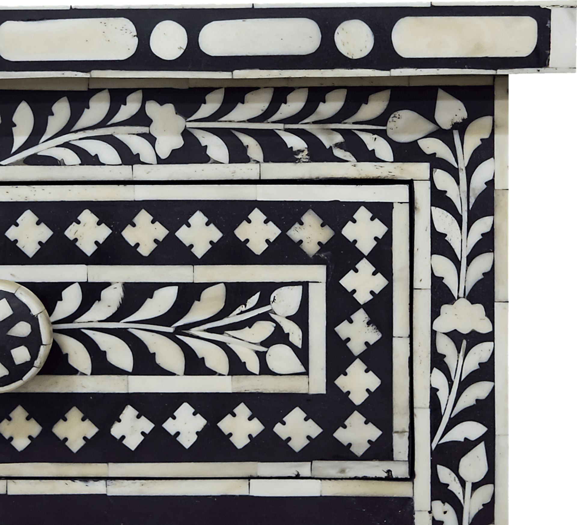 Aberglen Black Accent Table - Image 3