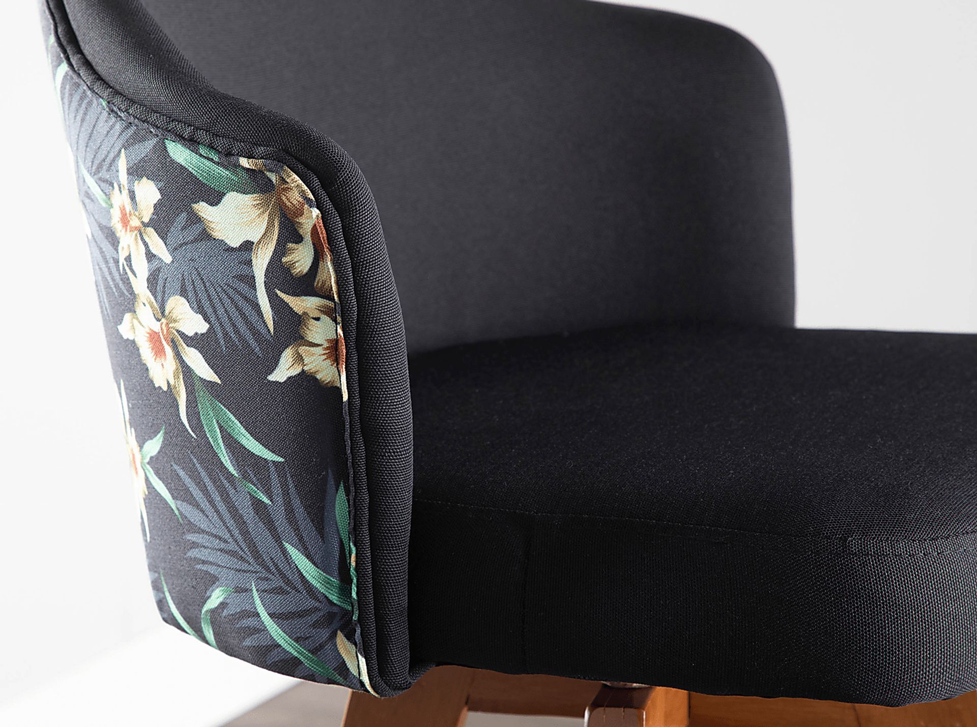 Abinger II Black Counter Height Stool - Image 7