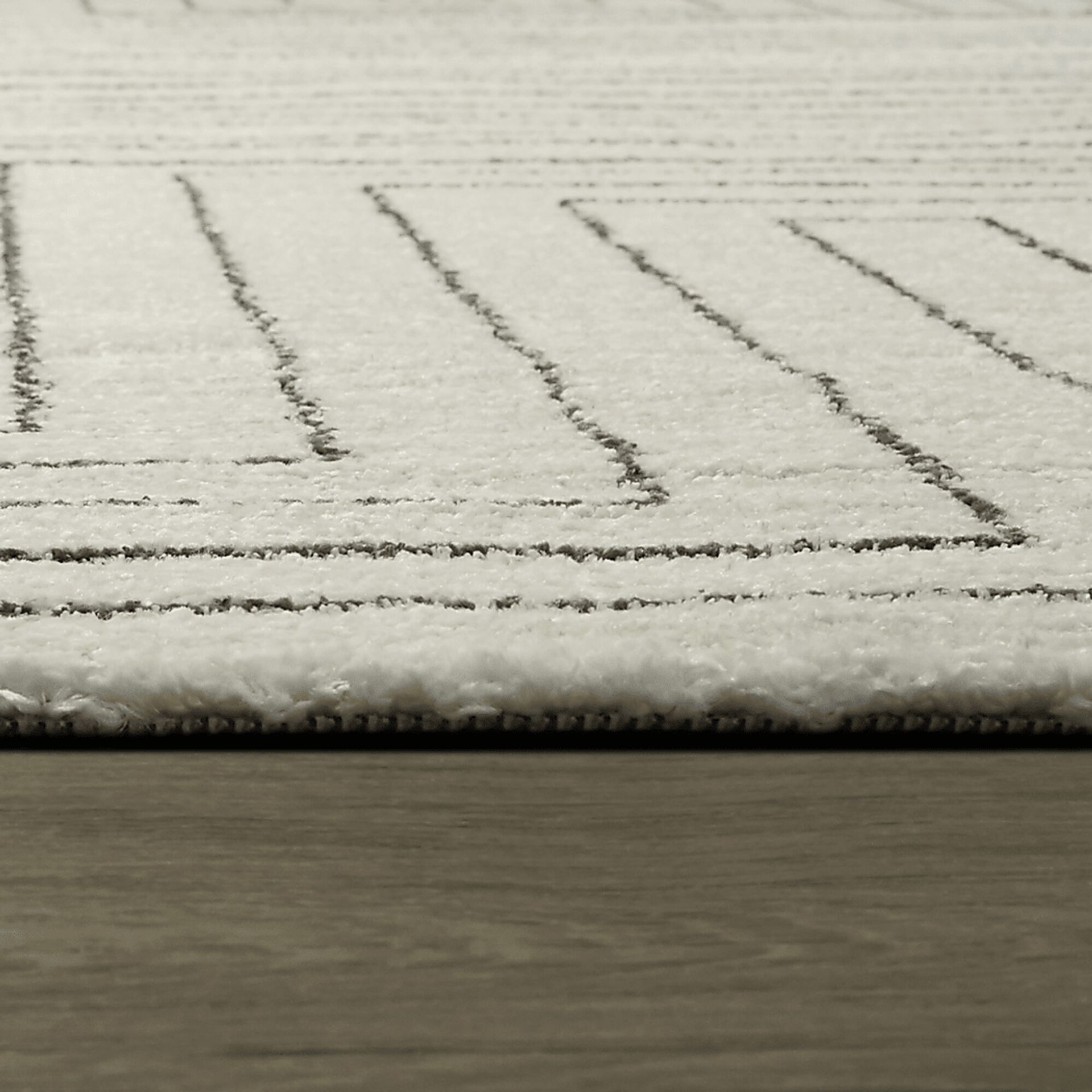 Acee White 5'3 x 7' Area Rug - Image 4