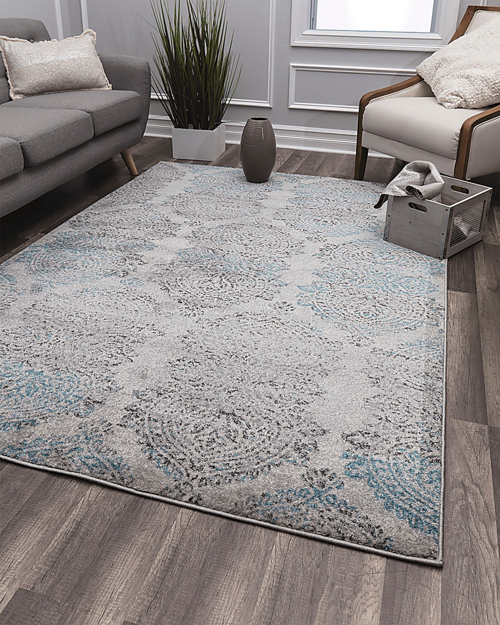 Aftan Blue 5' x 7' Rug - Image 3