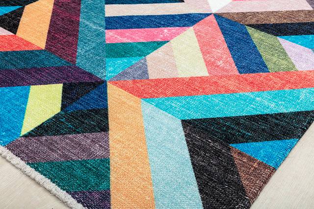 Aherama Multi 5'3 x 7' Rug - Thumbnail - Image 5