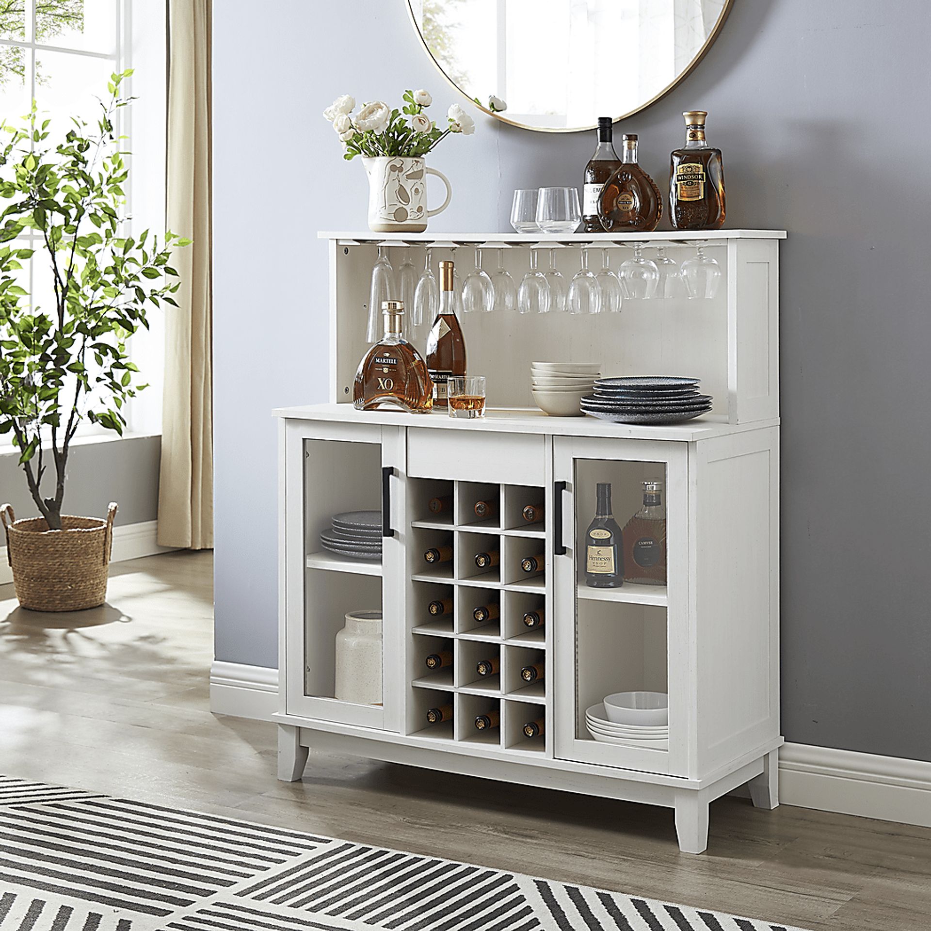 Ahrens White Server - Image 3