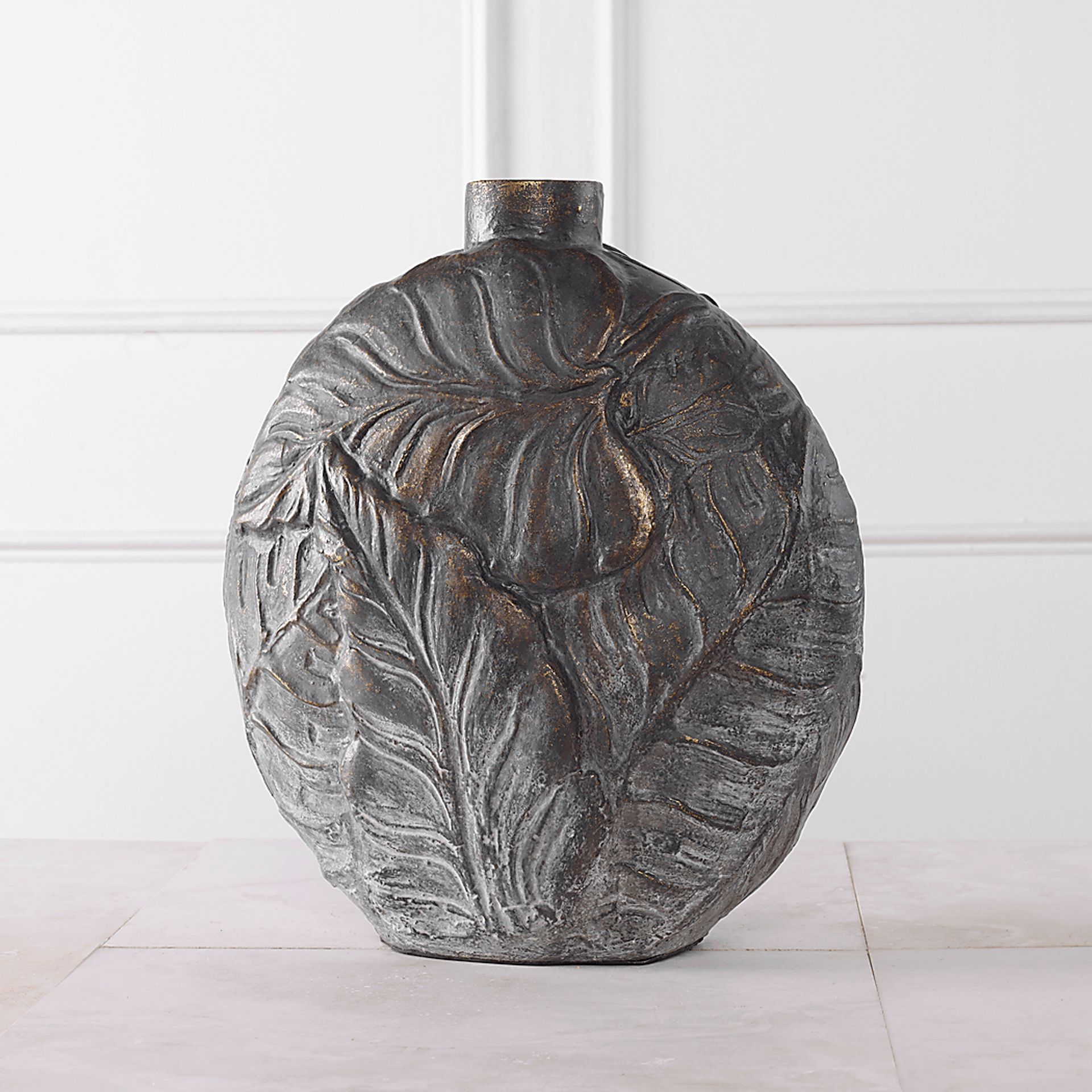 Akker Bronze Vase - Image 2