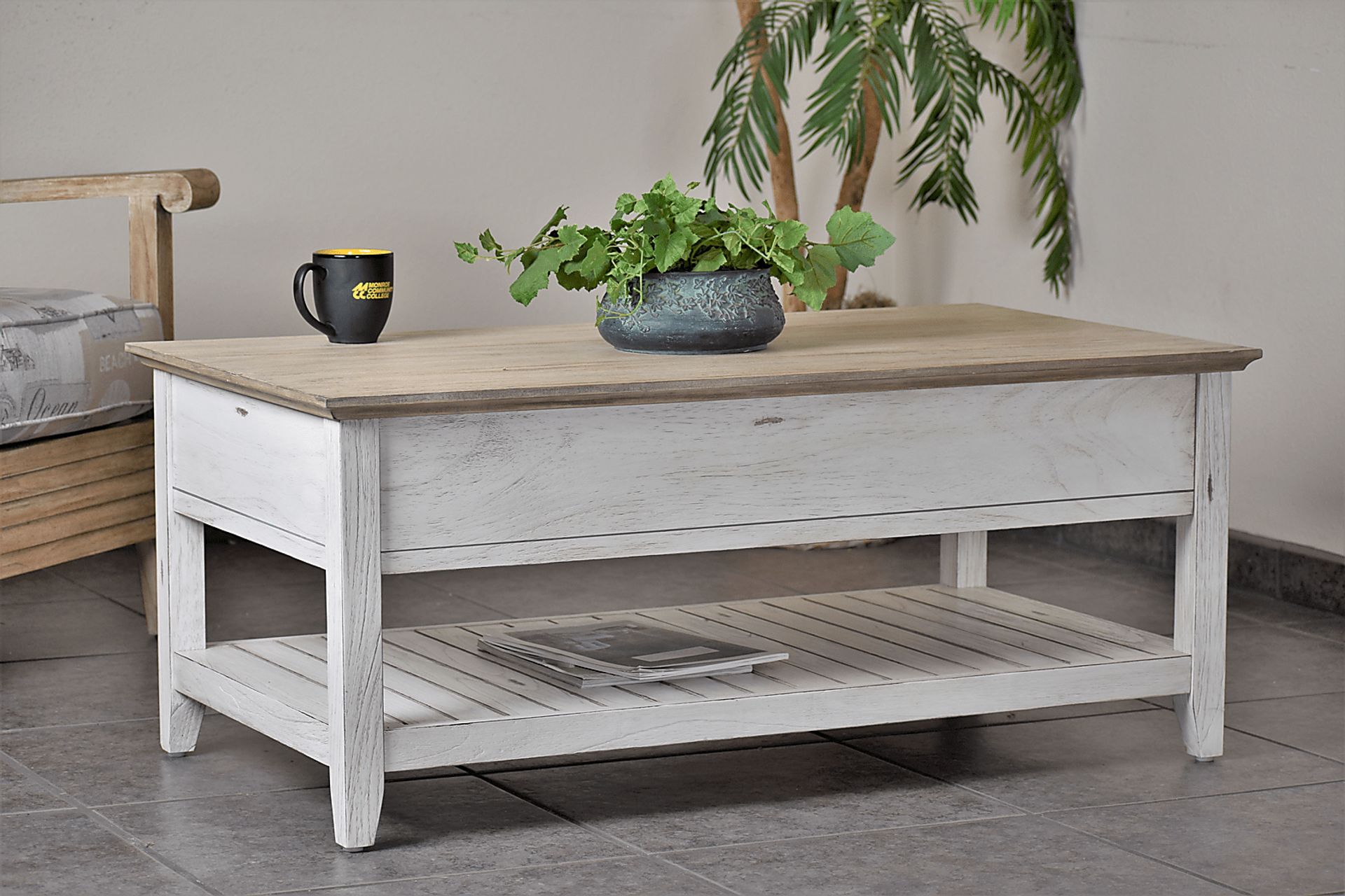Akuhe White/Brown Cocktail Table - Image 3