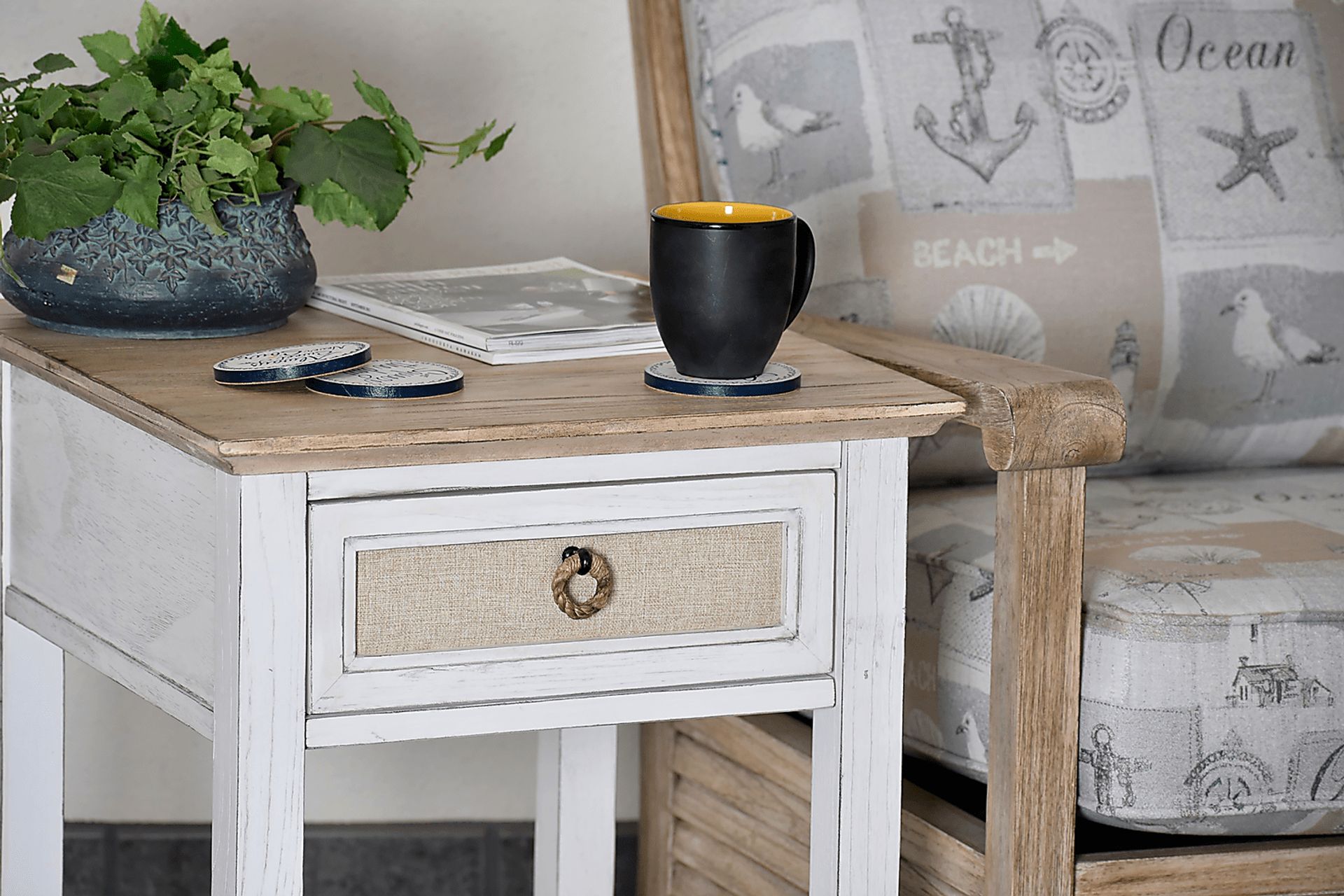 Akuhe White End Table - Image 3