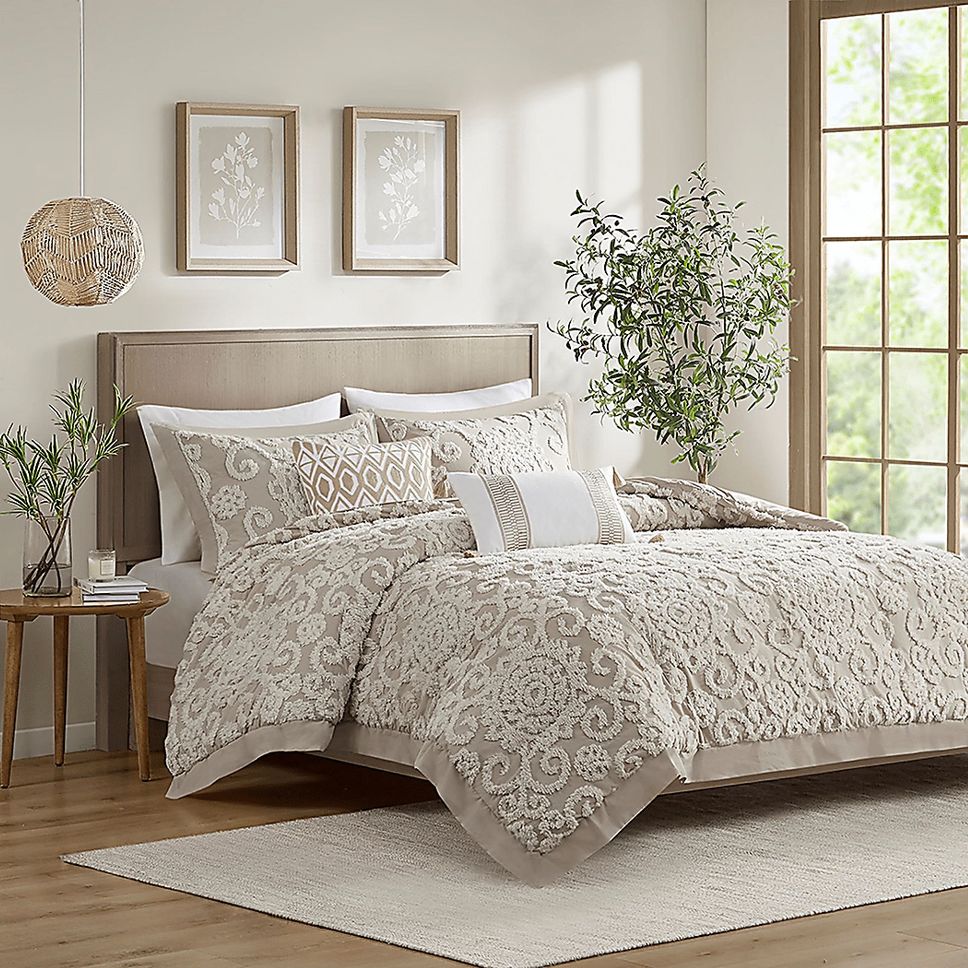 Alaegha Beige 3 pc King Comforter Set - Image 3