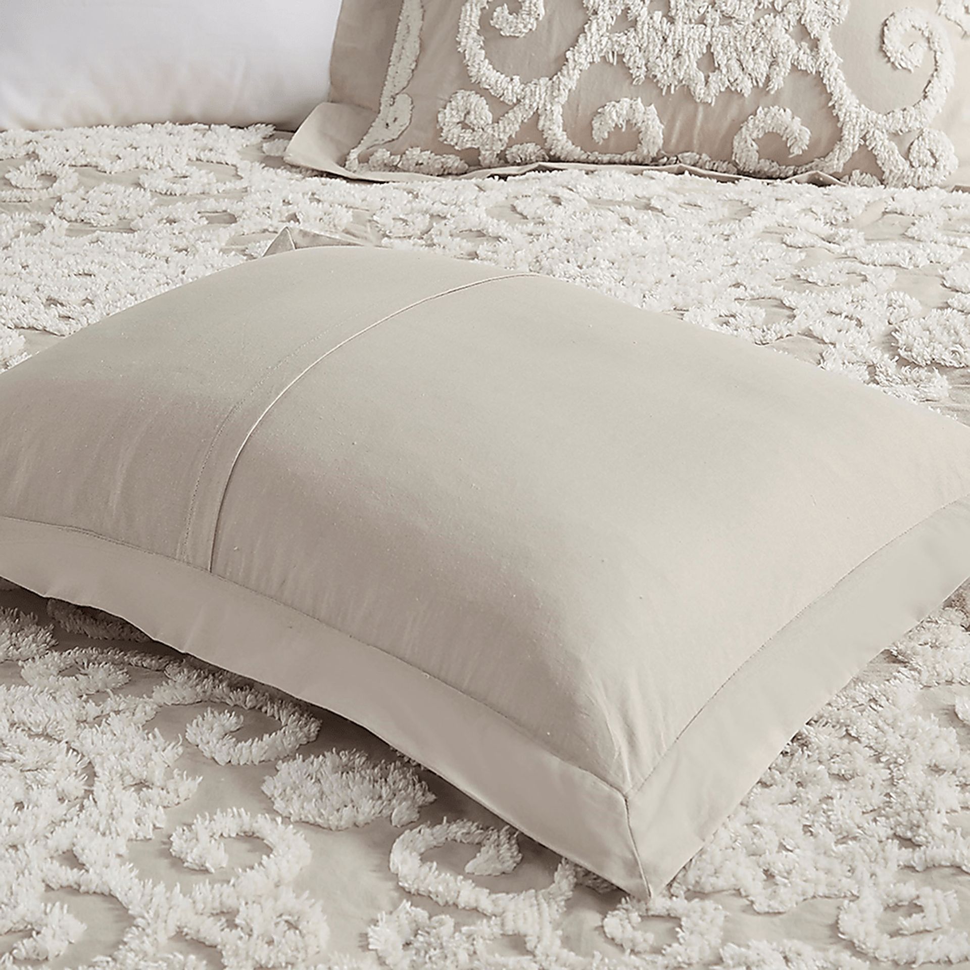 Alaegha Beige 3 pc King Comforter Set - Image 8