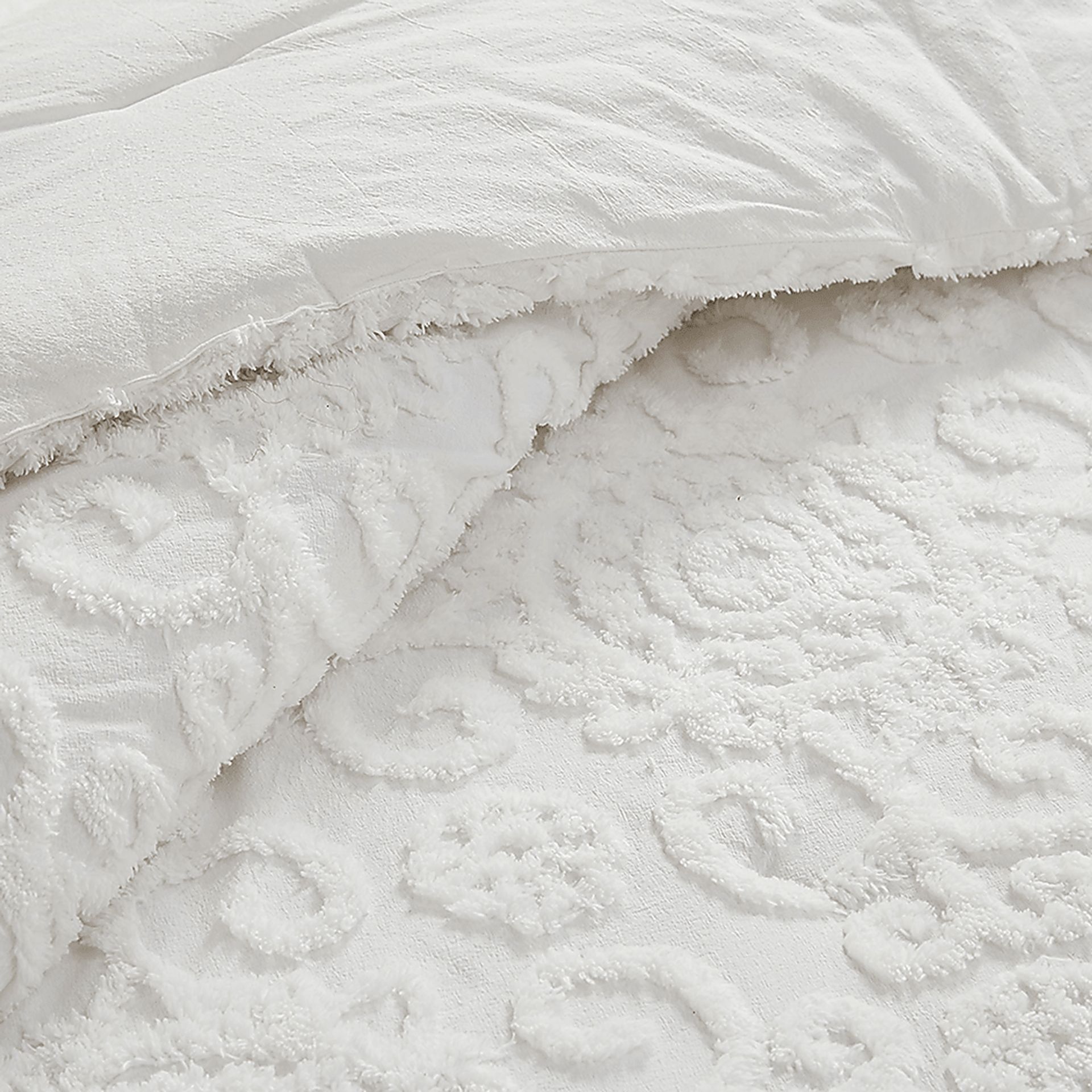Alaegha Ivory 3 pc King Comforter Set - Image 11
