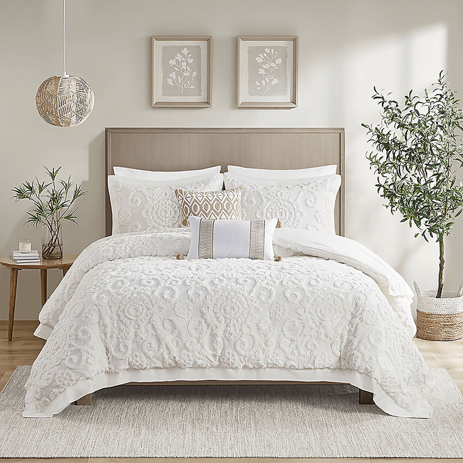 Alaegha Ivory 3 pc King Comforter Set - Image 2