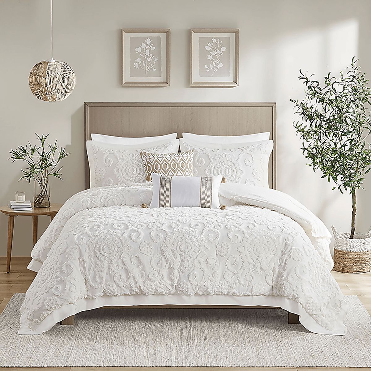 Alaegha Ivory Beige 3 Pc King Comforter Set | Rooms To Go