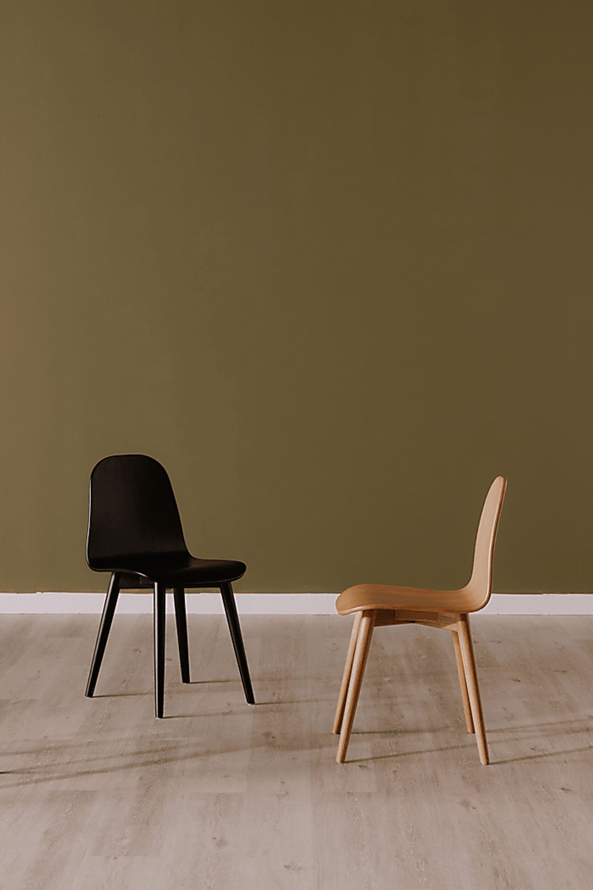 Alderon Brown Side Chair - Image 2