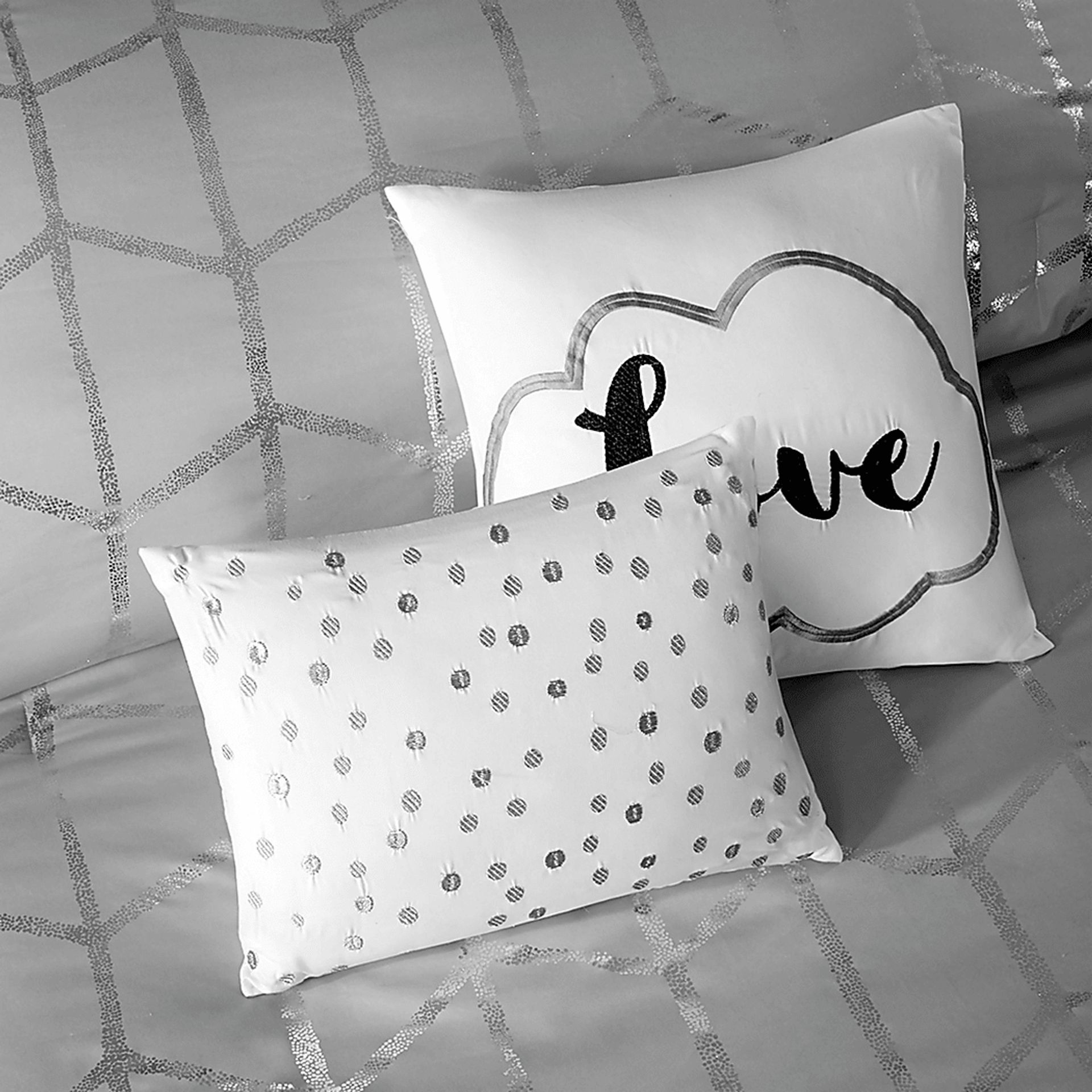 Alesi Gray King Comforter Set - Image 8