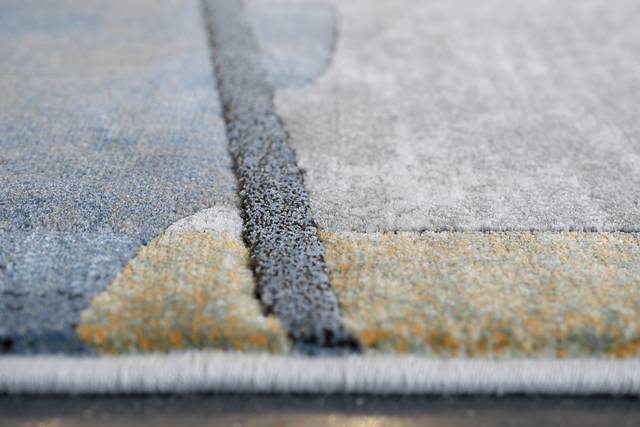 Alessandria Gray 5' x 8' Rug - Thumbnail - Image 3