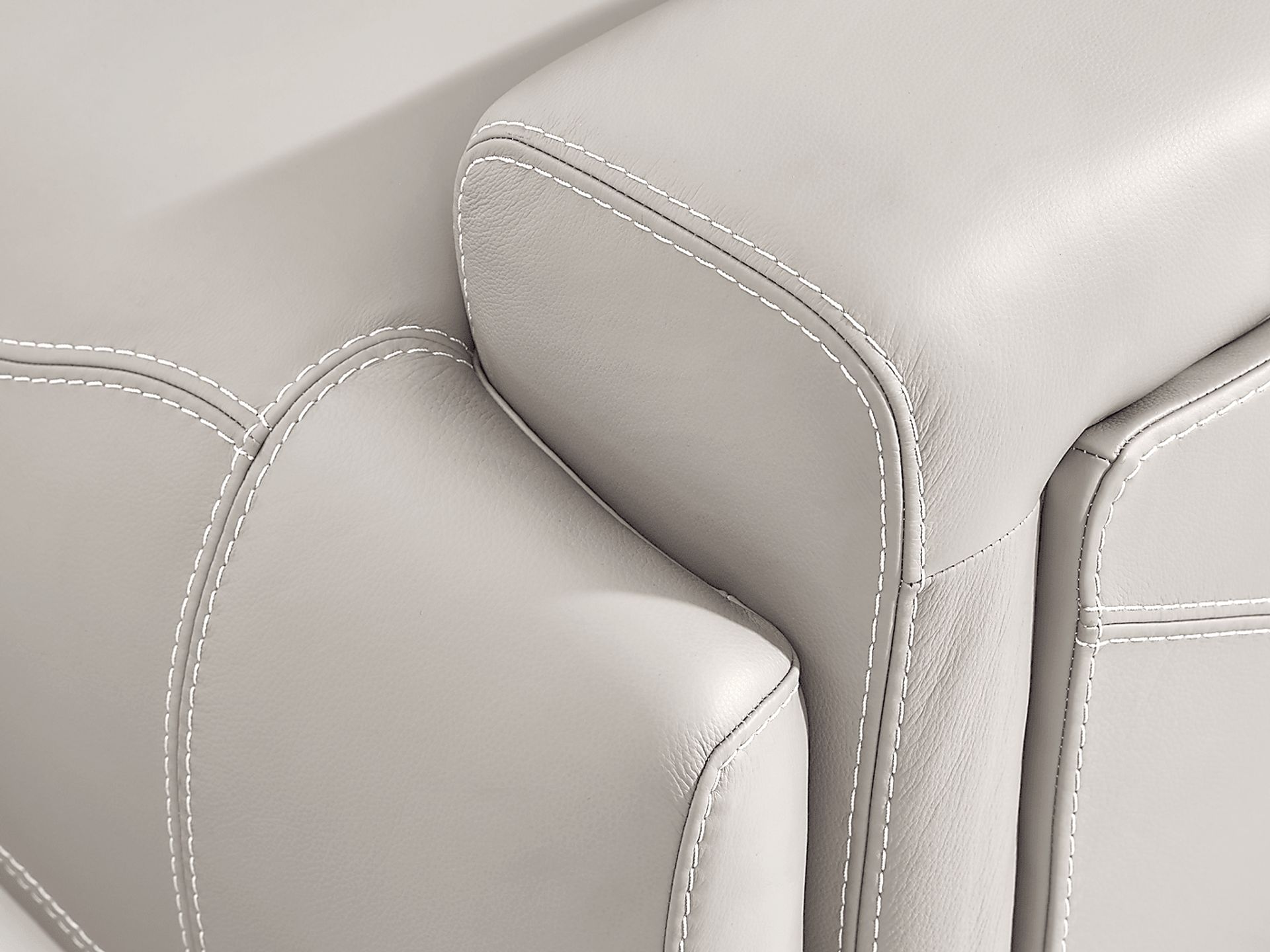 Alessio Light Gray Leather Dual Power Reclining Sofa - Image 4