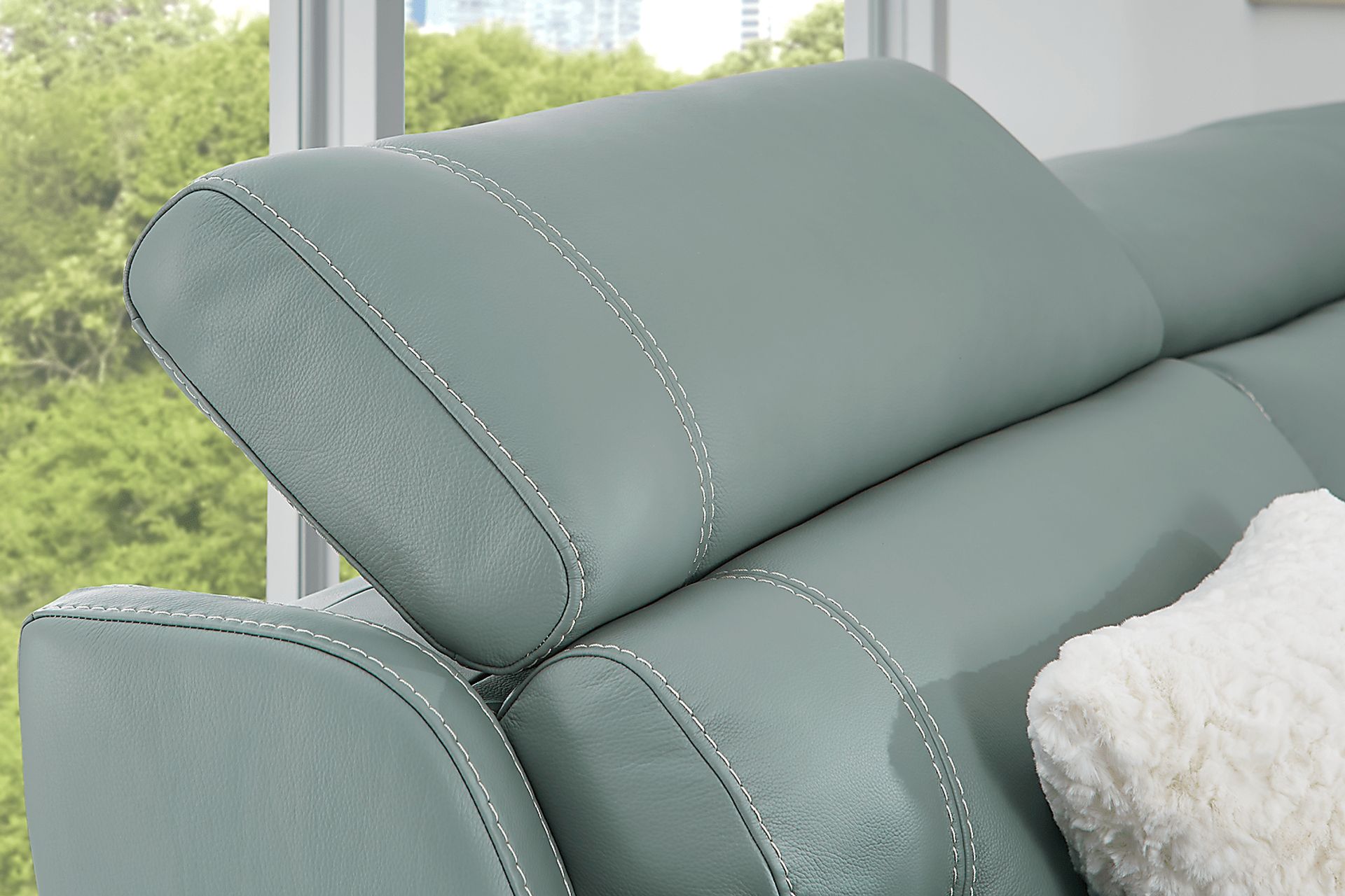 Alessio Mint Leather 9 Pc Dual Power Reclining Sectional Living Room - Image 8