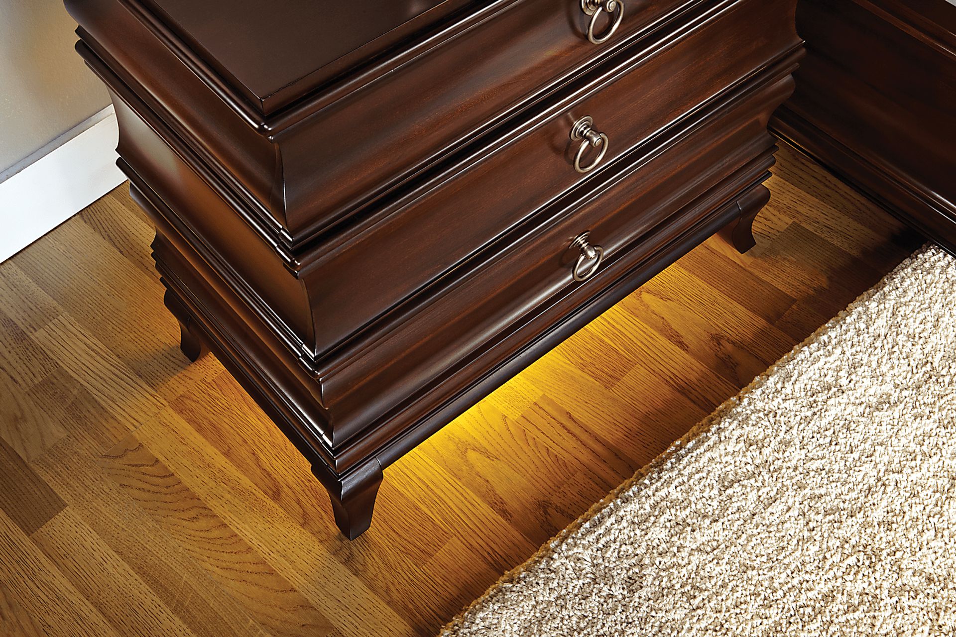 Alexi Cherry 7 Pc King Panel Bedroom with Chocolate Inset - Image 11