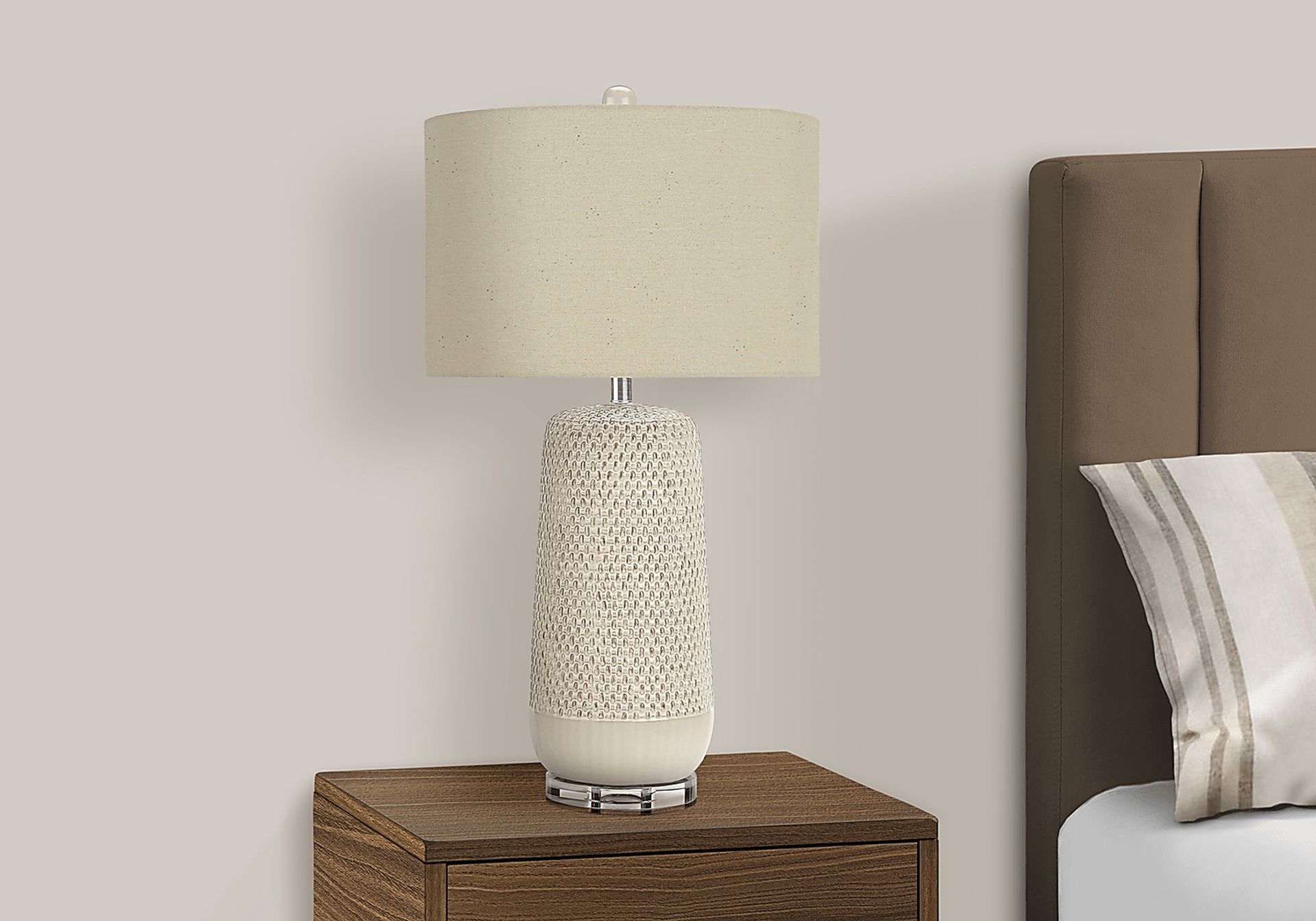 Alger Court Cream Lamp - Image 2