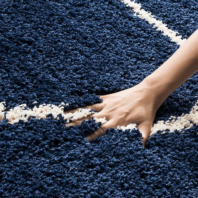 Alicia Blue 5'1 x 7'6 Rug - Thumbnail - Image 2