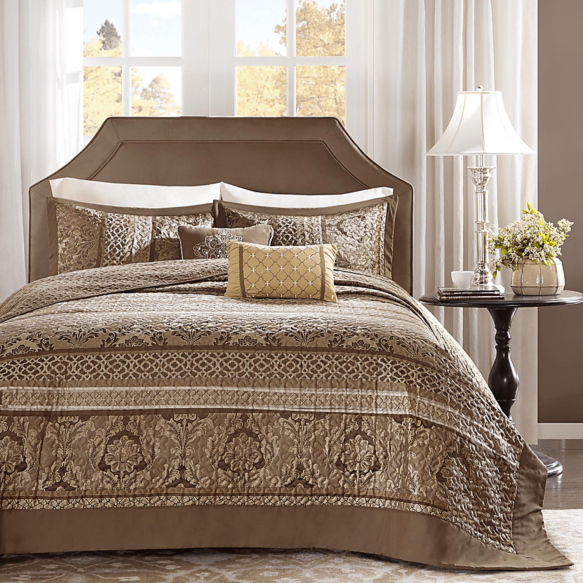 Alondria Brown 5 Pc Queen Bedspread Set