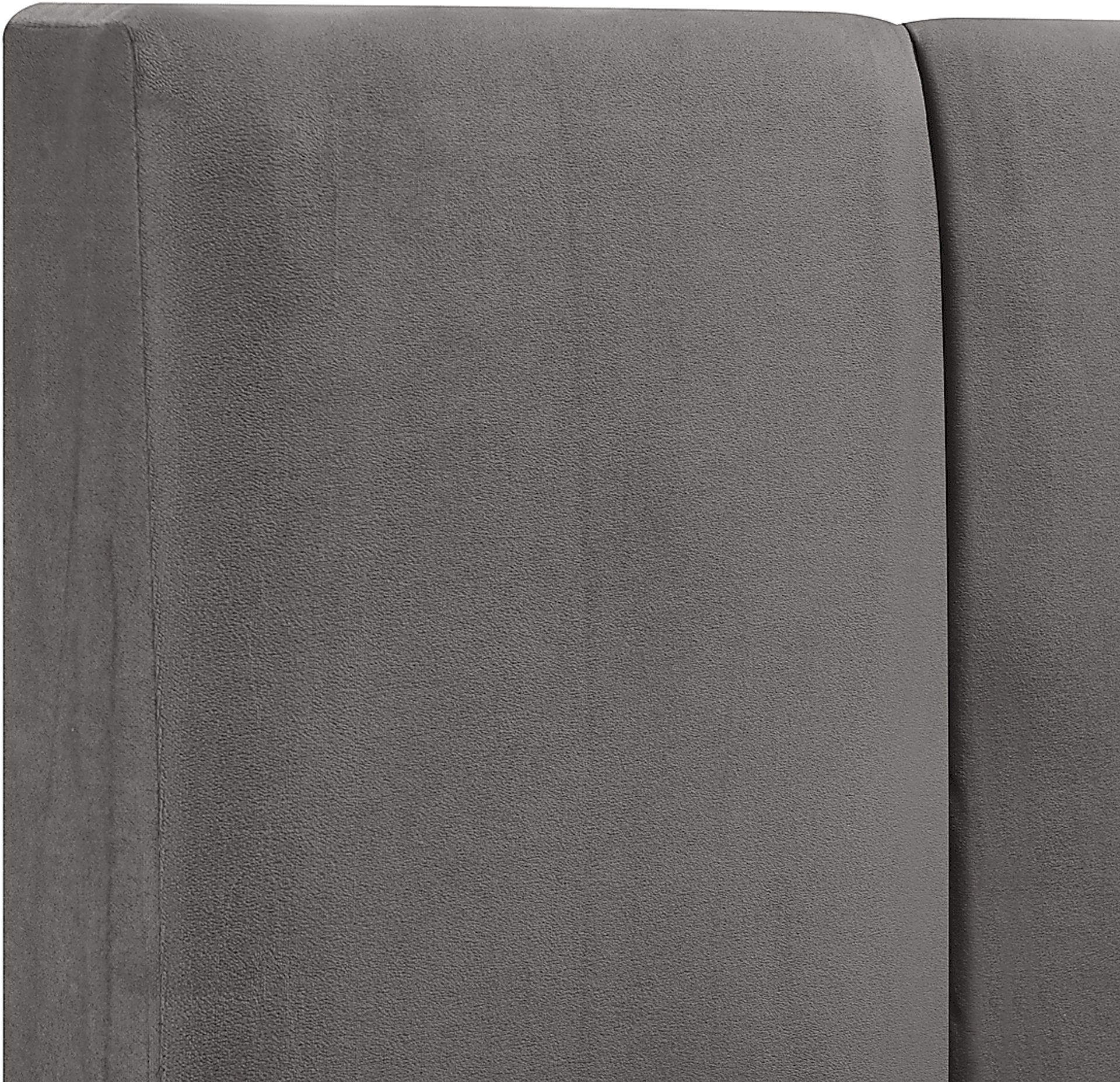 Aloreno Gray King Bed - Image 7