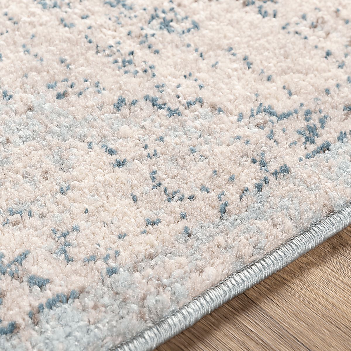 Aloria II Cream Beige Rug | Rooms to Go