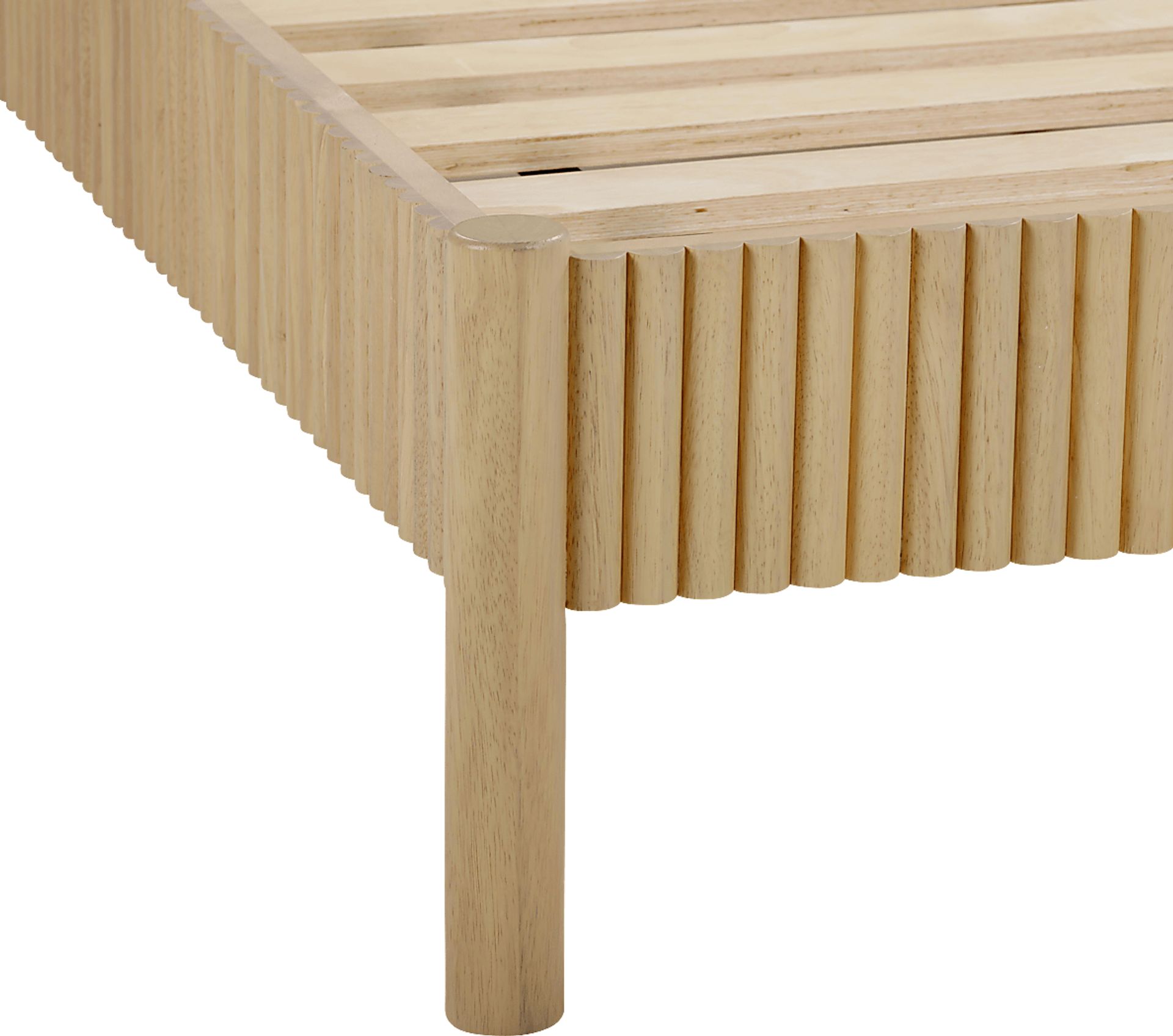 Alpiten Brown King Bed - Image 3