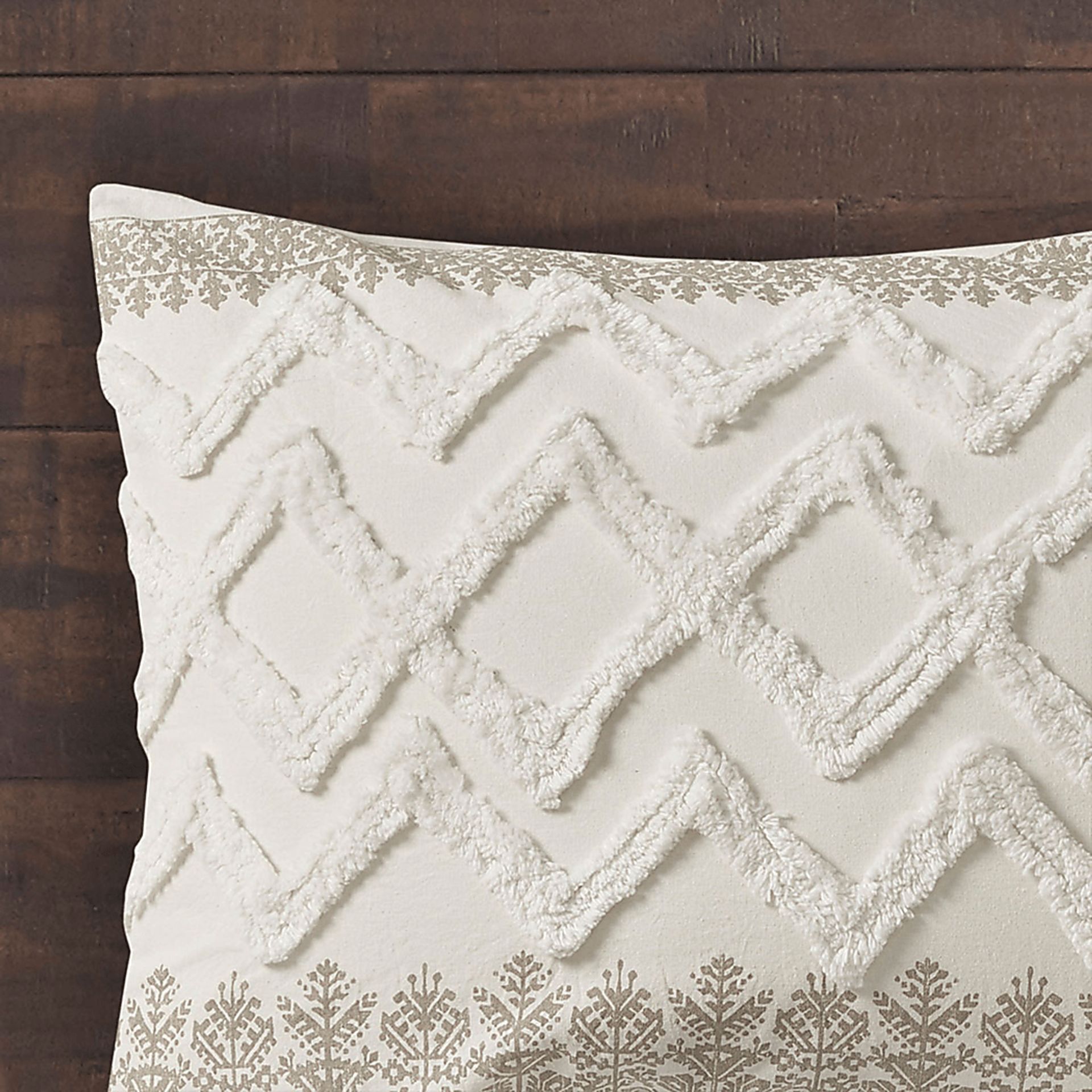 Alren Beige King/Cal 3 pc Comforter Set - Image 6