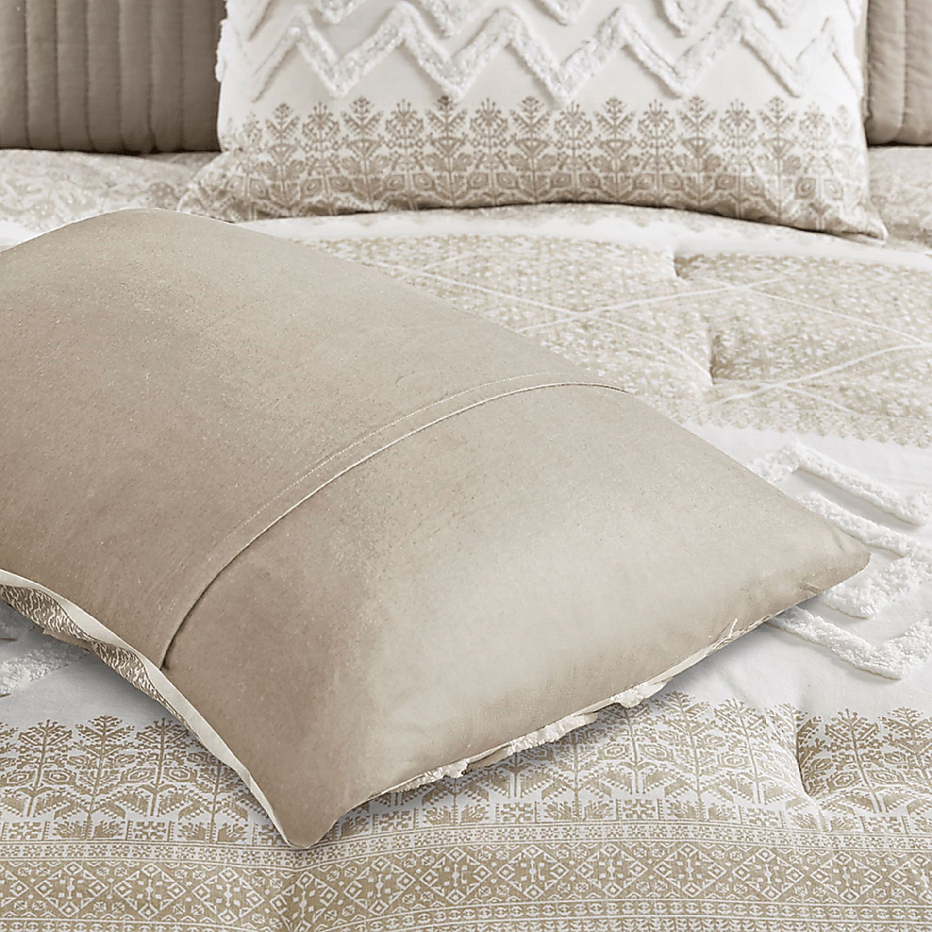 Alren Beige King/Cal 3 pc Comforter Set - Image 9