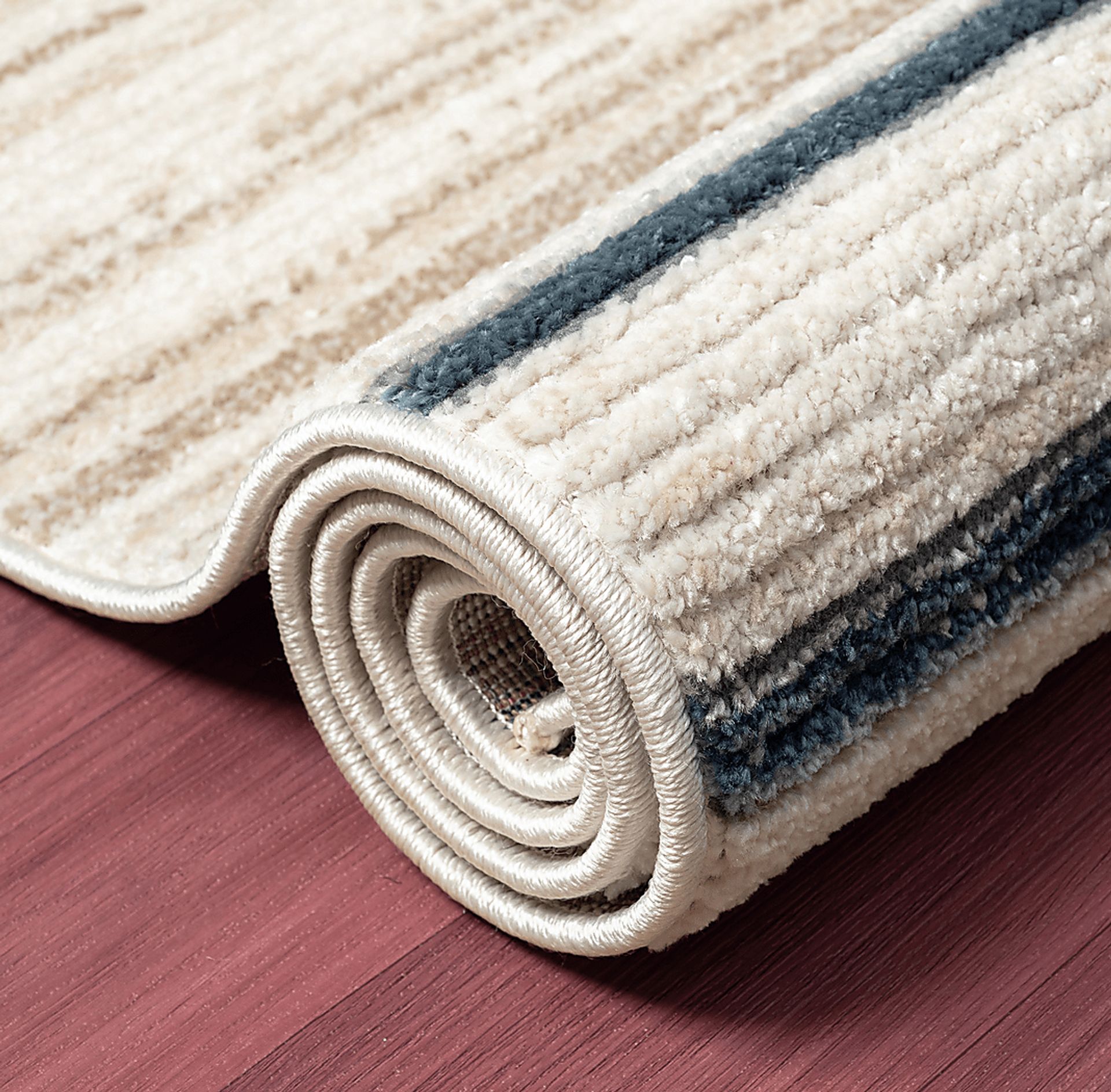 Altabrook Gray 5' x 7' Rug - Image 6