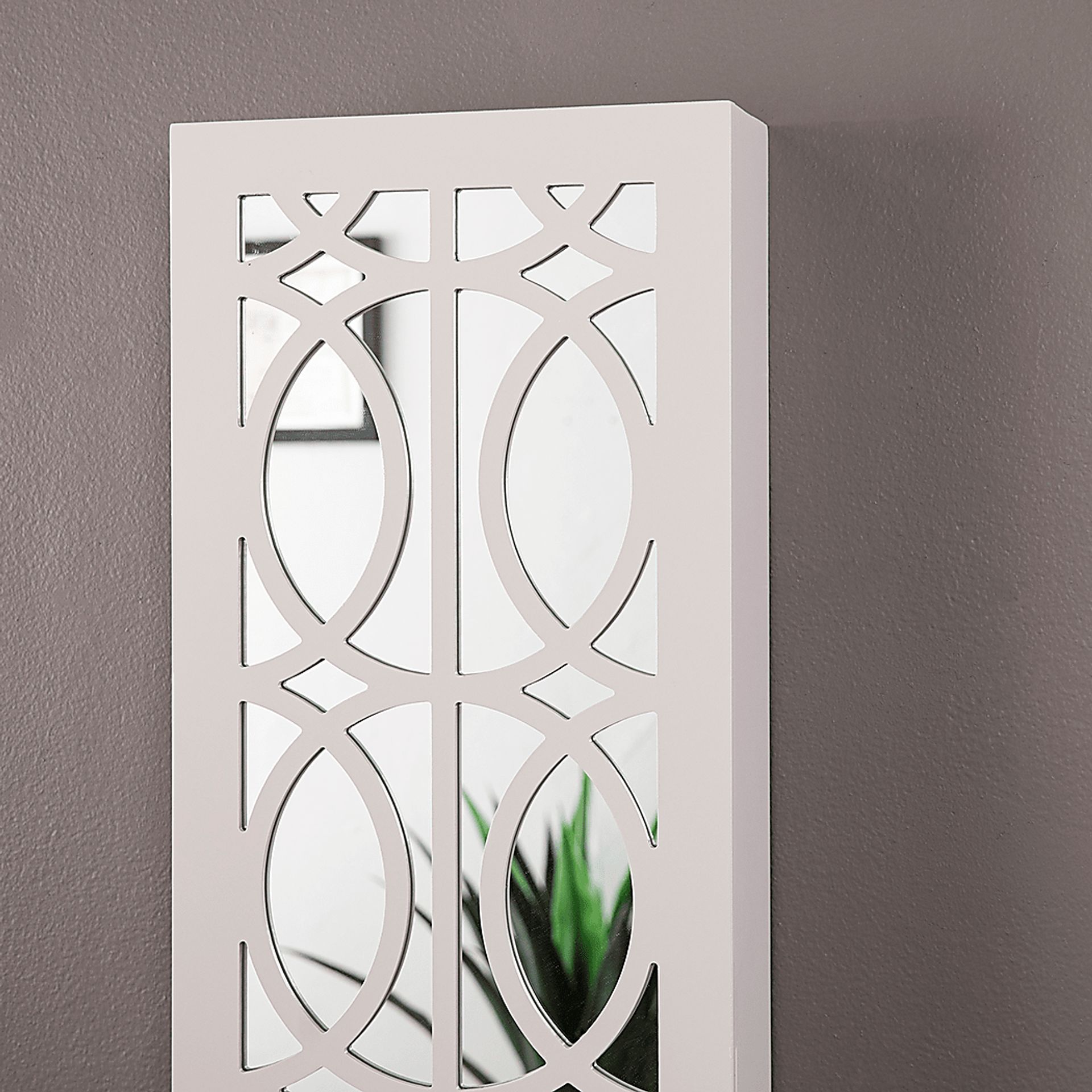 Alumore Gray Jewelry Armoire - Image 6