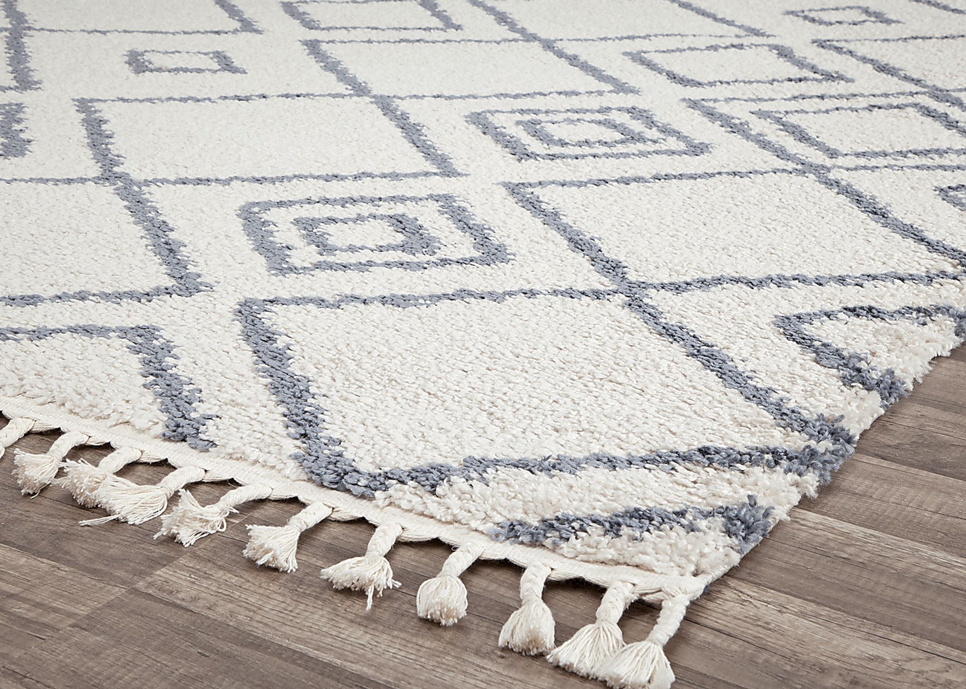 CosmoLiving By Cosmopolitan Alwina White 8' x 10' Rug - Image 4