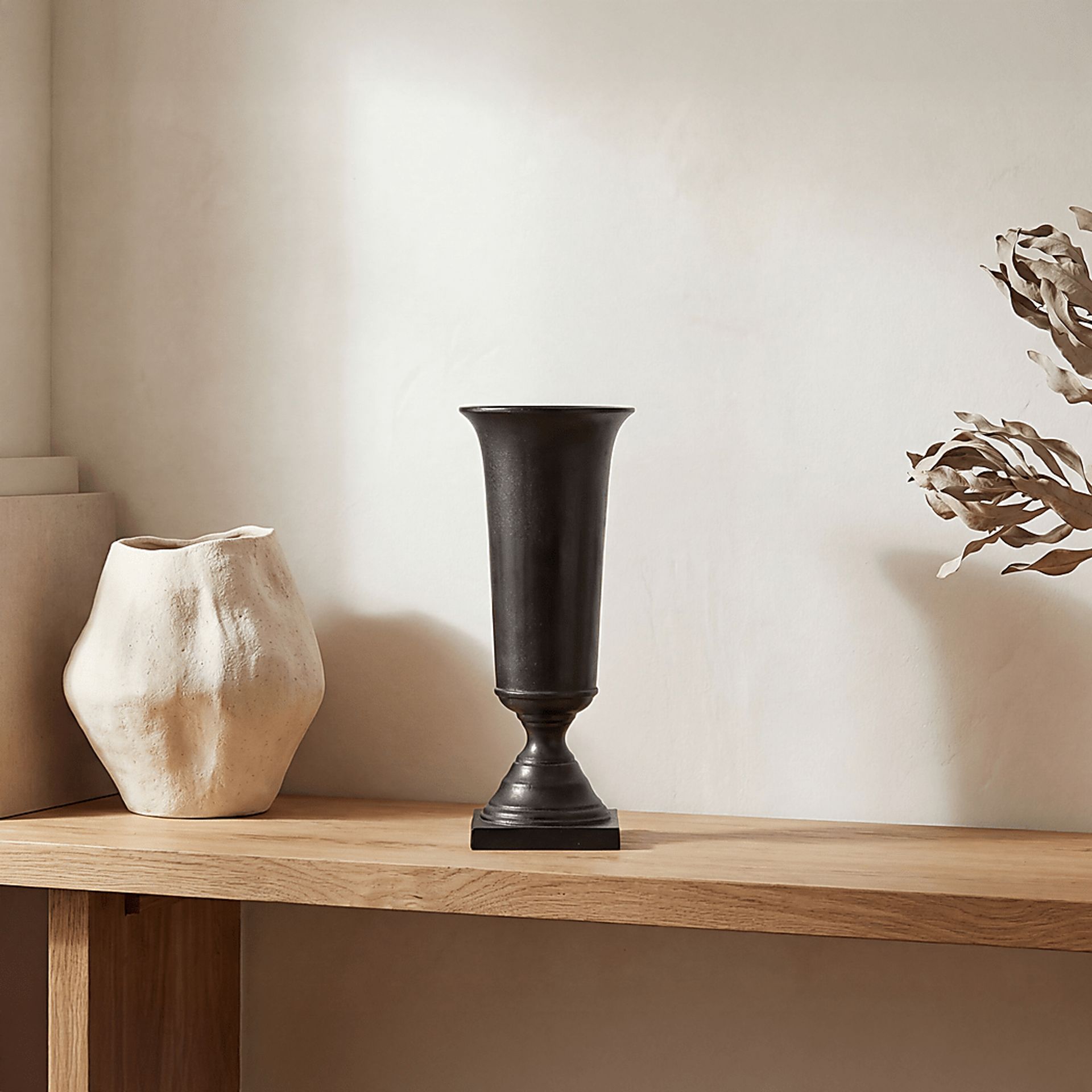 Amaan Black Vase - Image 2
