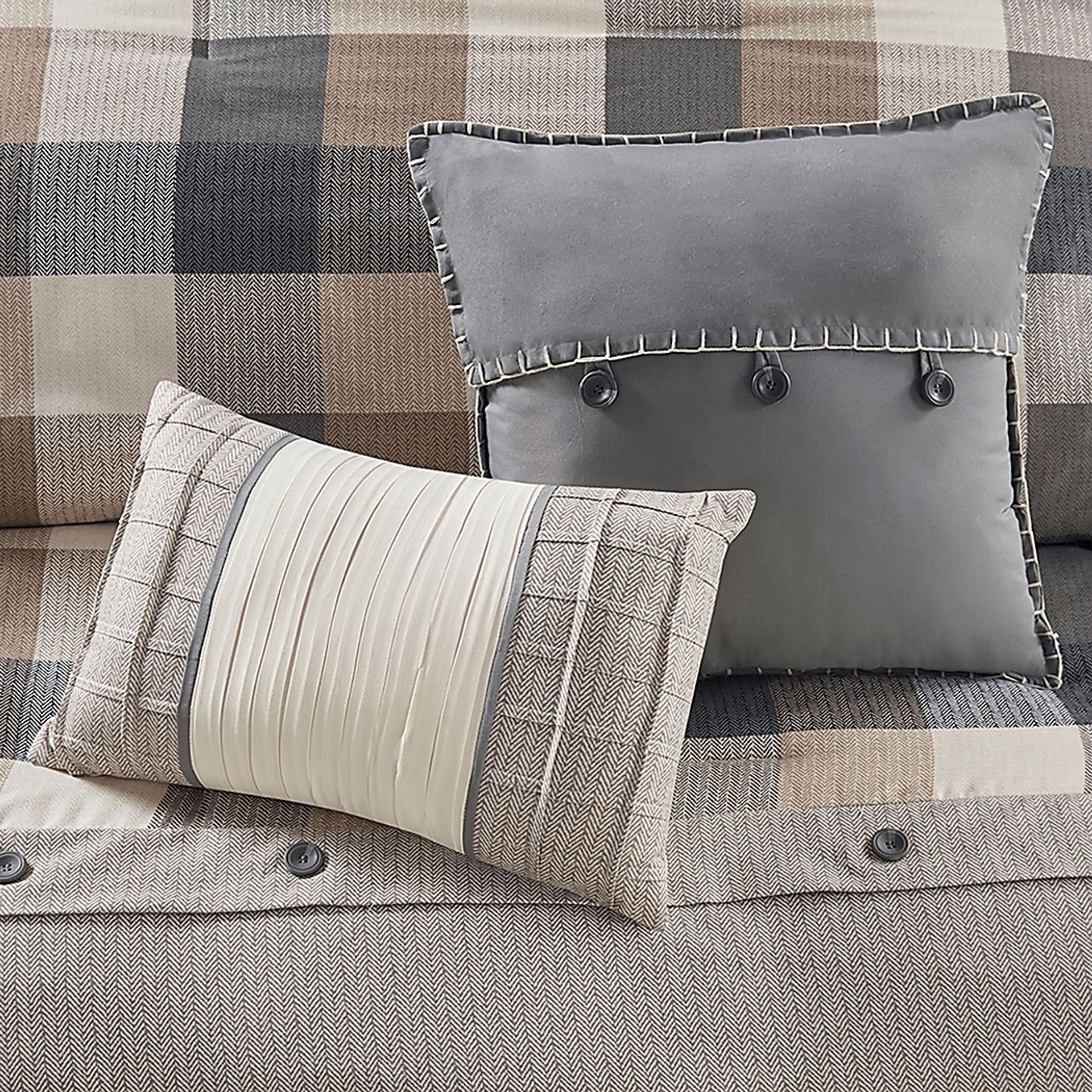 Amaeri Beige 7 pc Cal King Comforter Set - Image 13