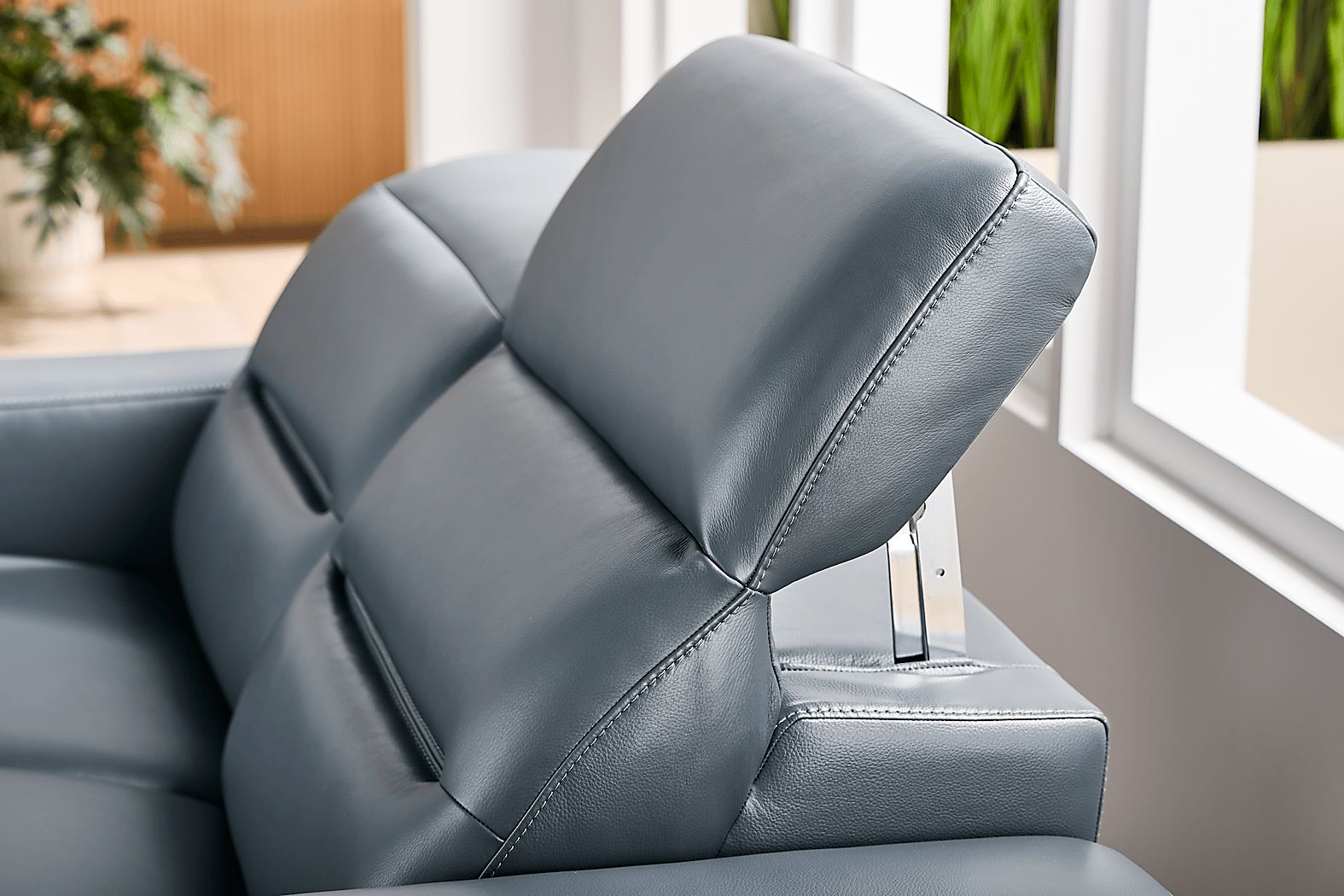 Amalfi Leather Dual Power Reclining Loveseat - Thumbnail 3