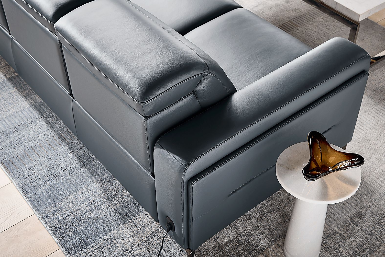 Amalfi Leather Dual Power Reclining Sofa - Thumbnail 4