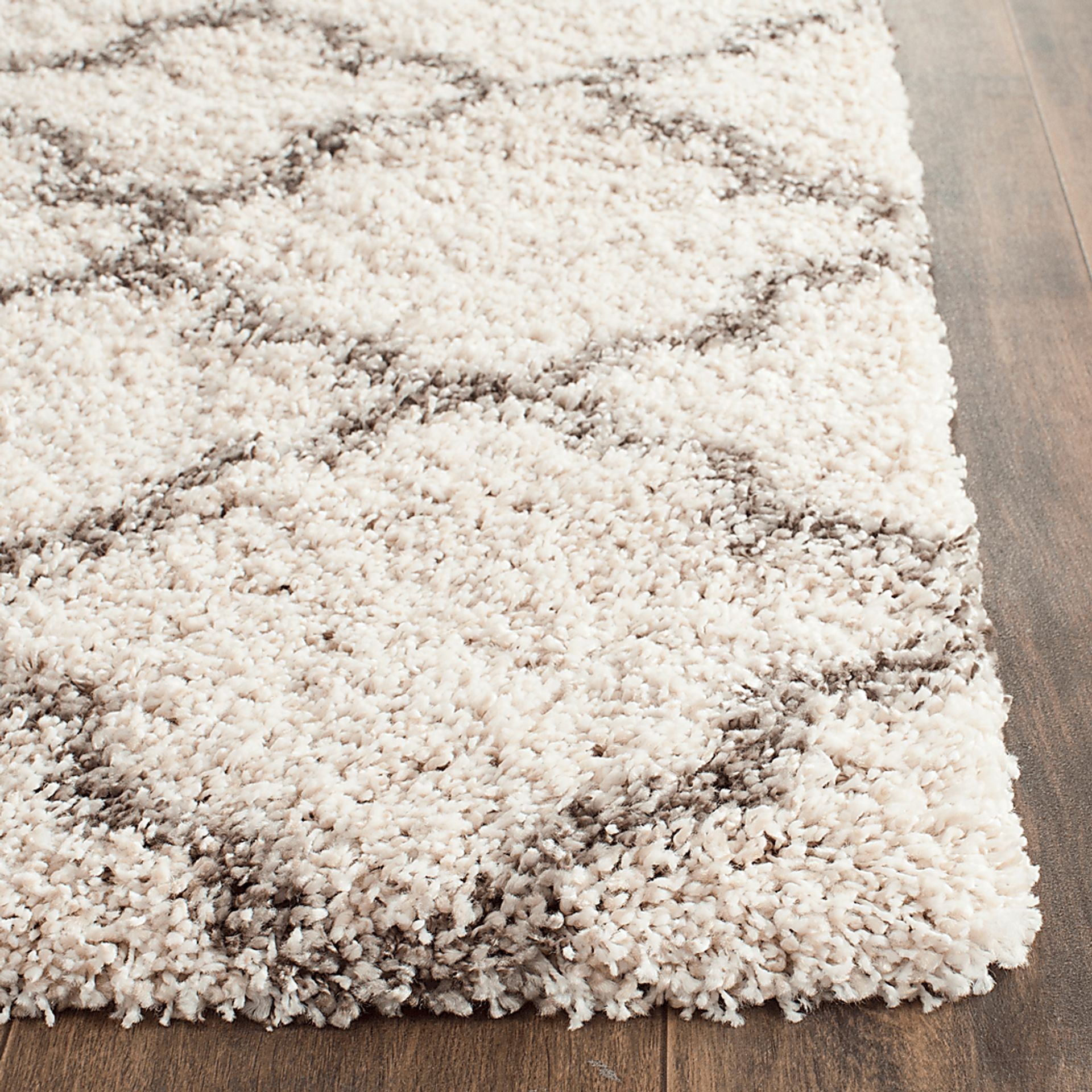 Amalia Ivory 2'3 x 10' Rug - Image 2